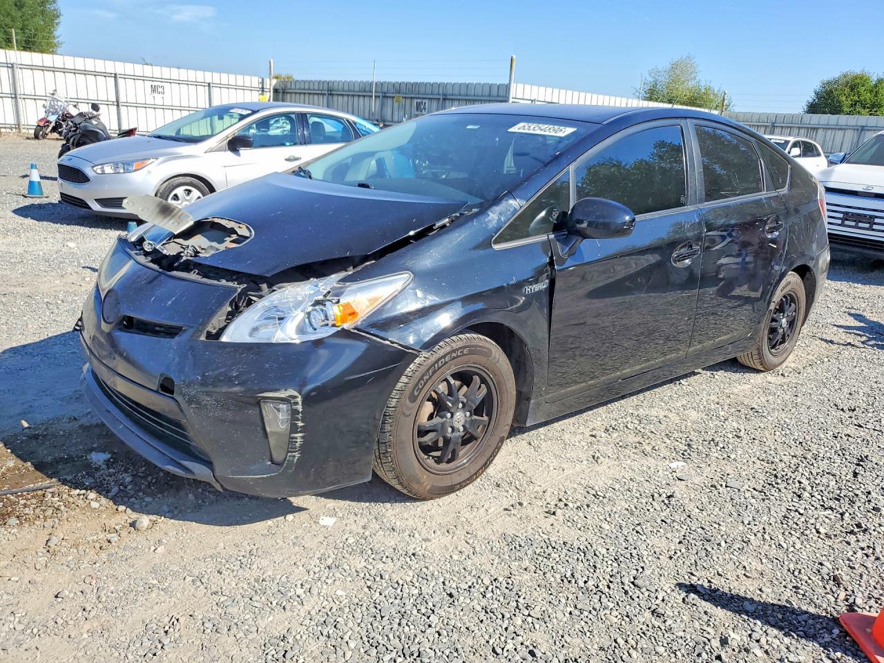 2015 Toyota Prius, Three