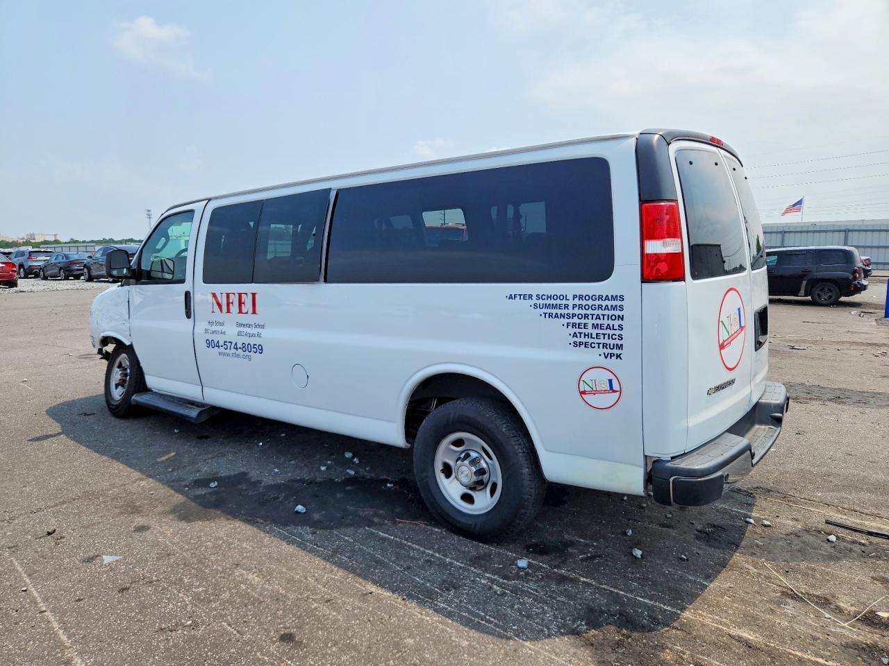 2021 Chevrolet Express, LT