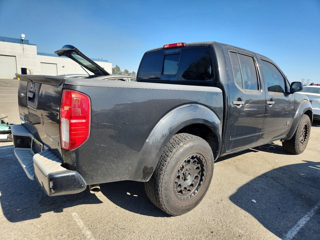 2017 Nissan Frontier, Desert...