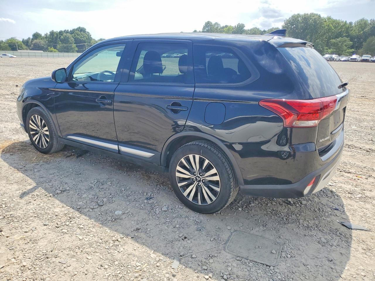 2020 Mitsubishi Outlander, ES