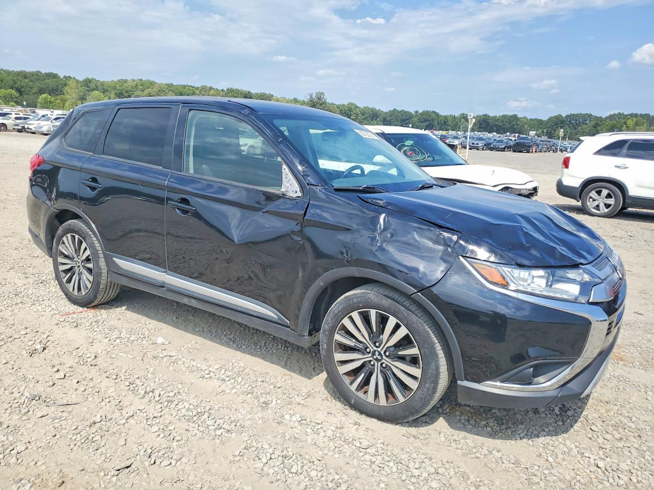 2020 Mitsubishi Outlander, ES
