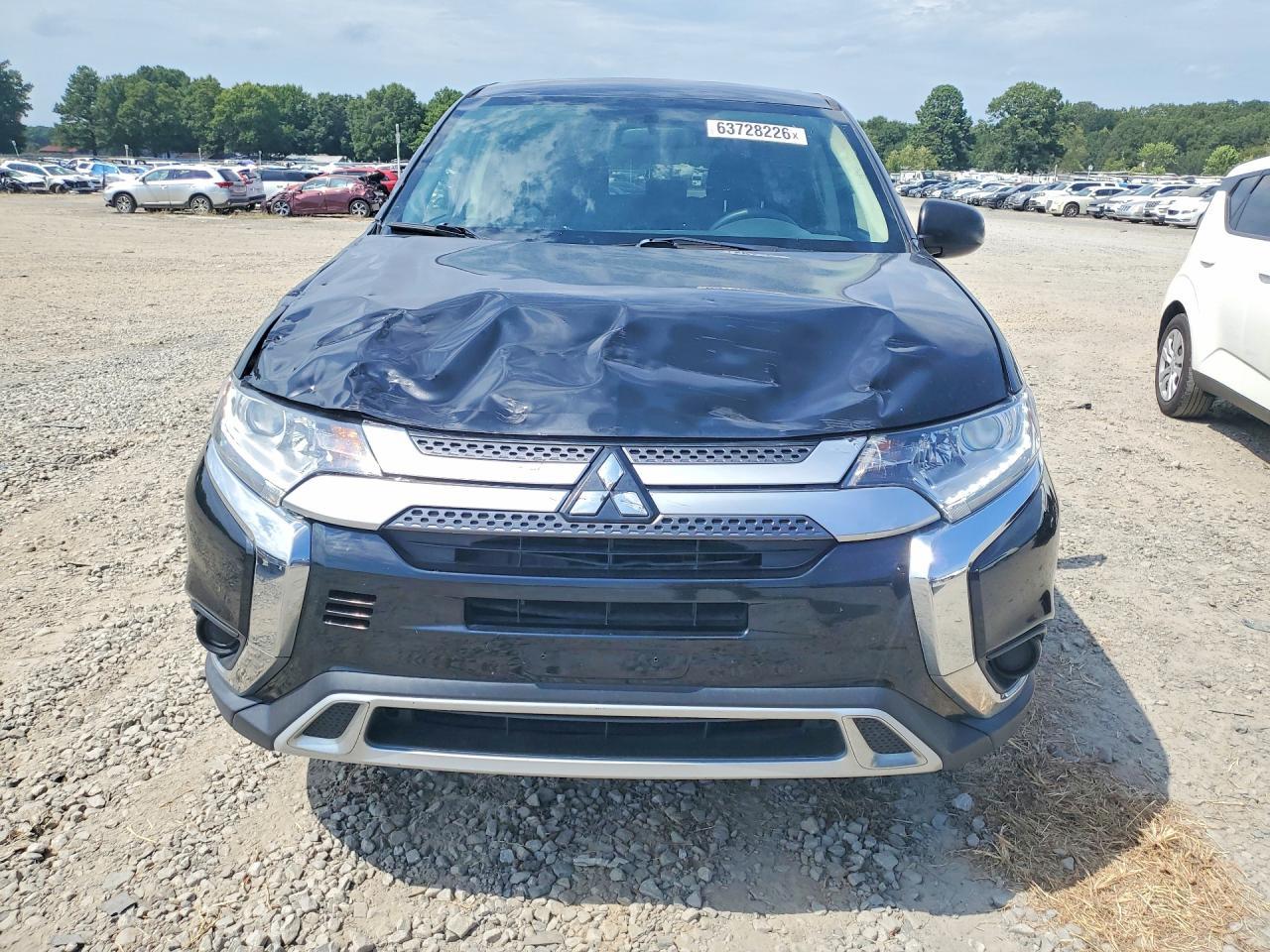 2020 Mitsubishi Outlander, ES