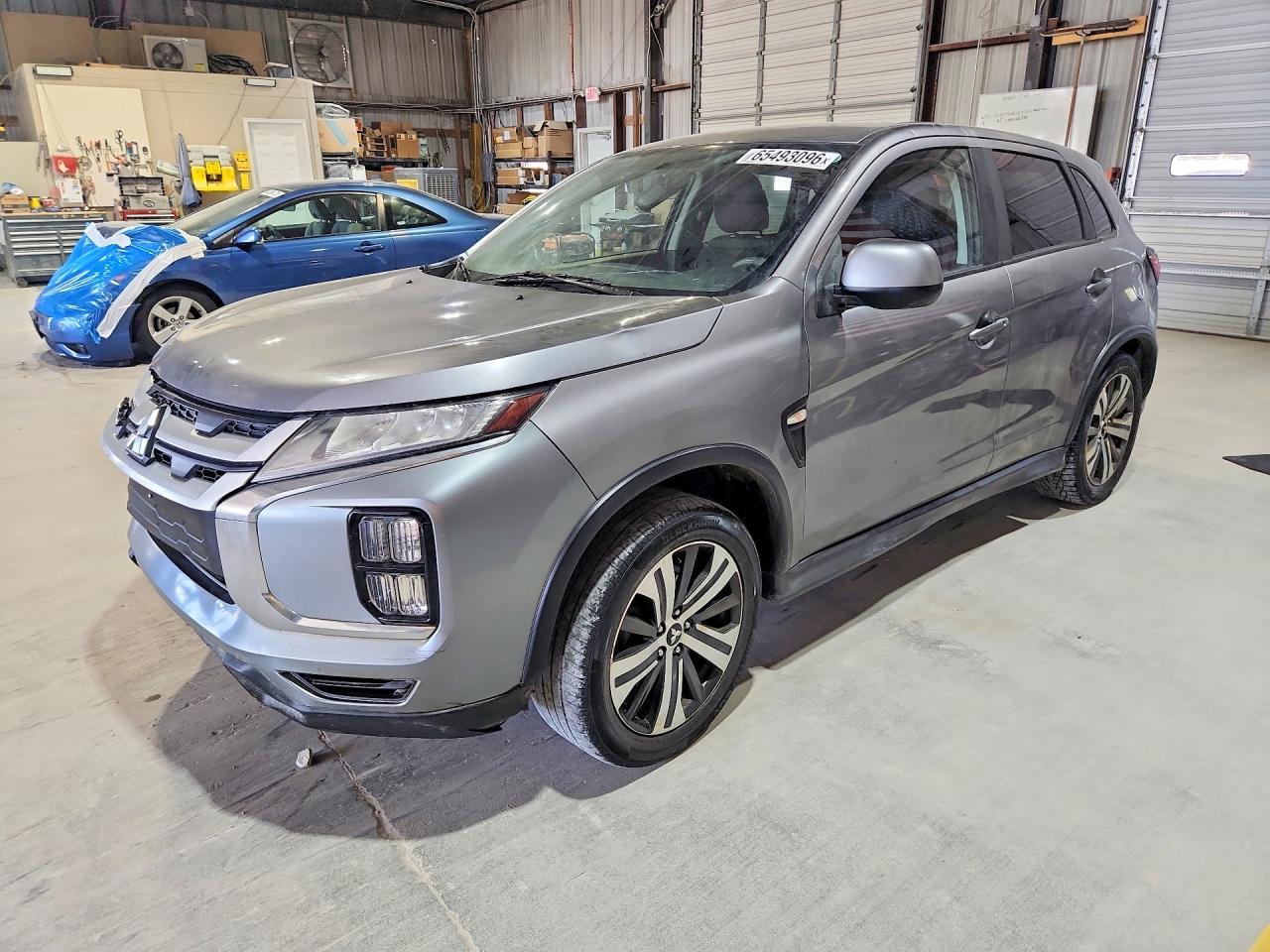 2020 Mitsubishi Outlander, ES