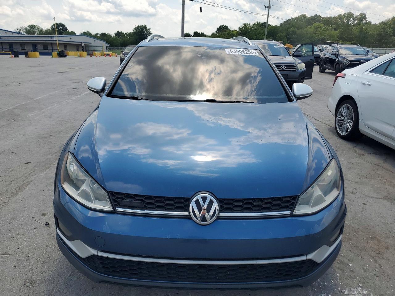 2017 Volkswagen Golf, S