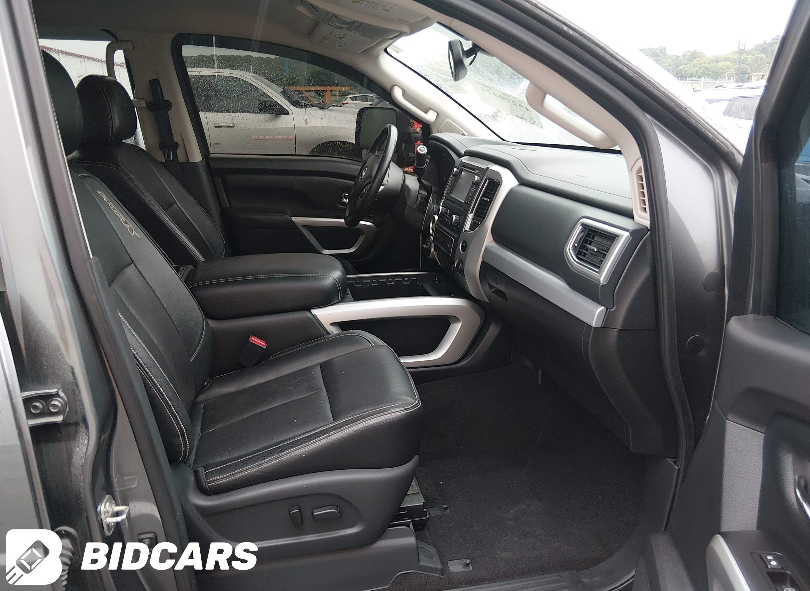2018 Nissan Titan, Pro-4X