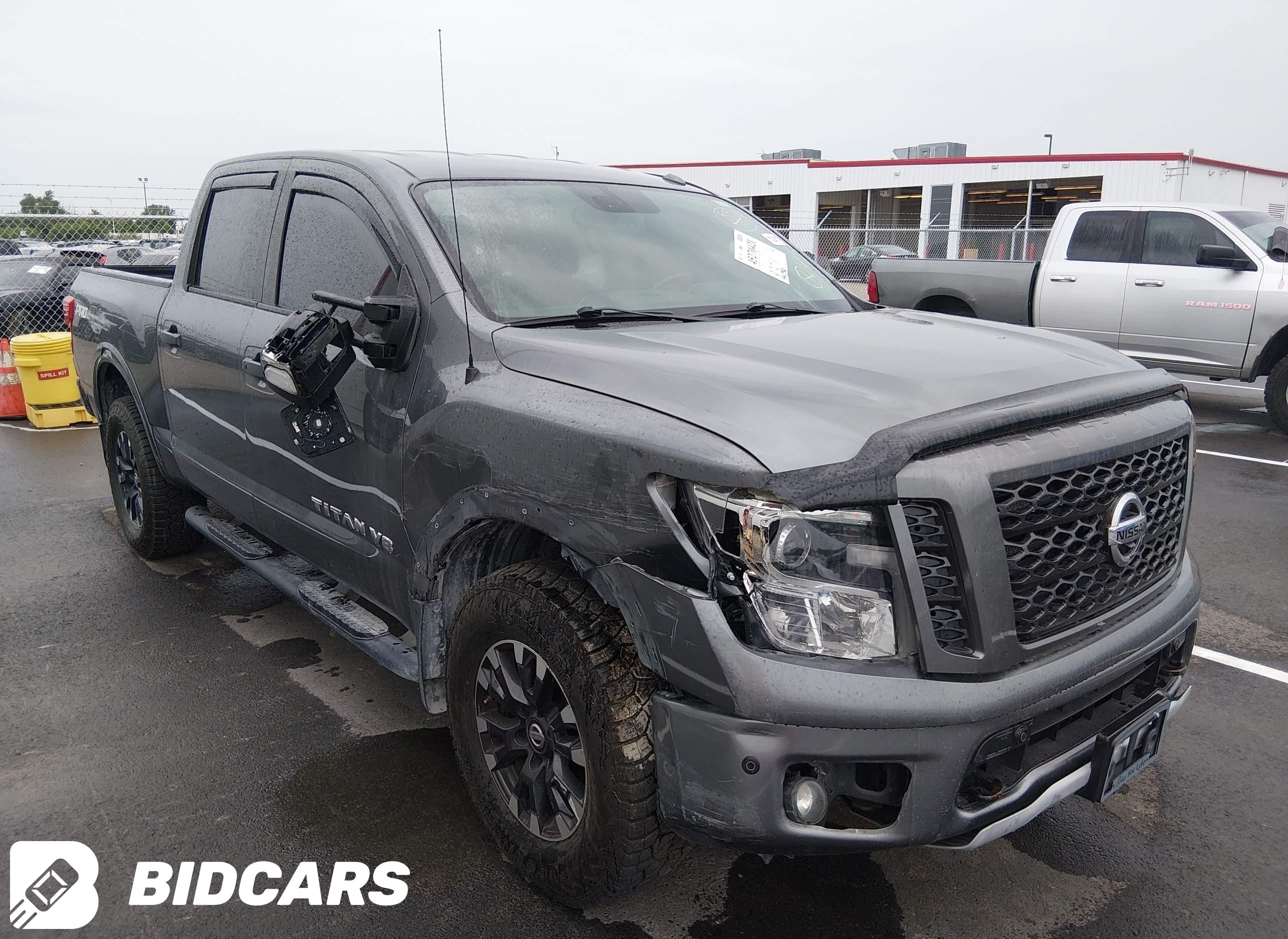 2018 Nissan Titan, Pro-4X