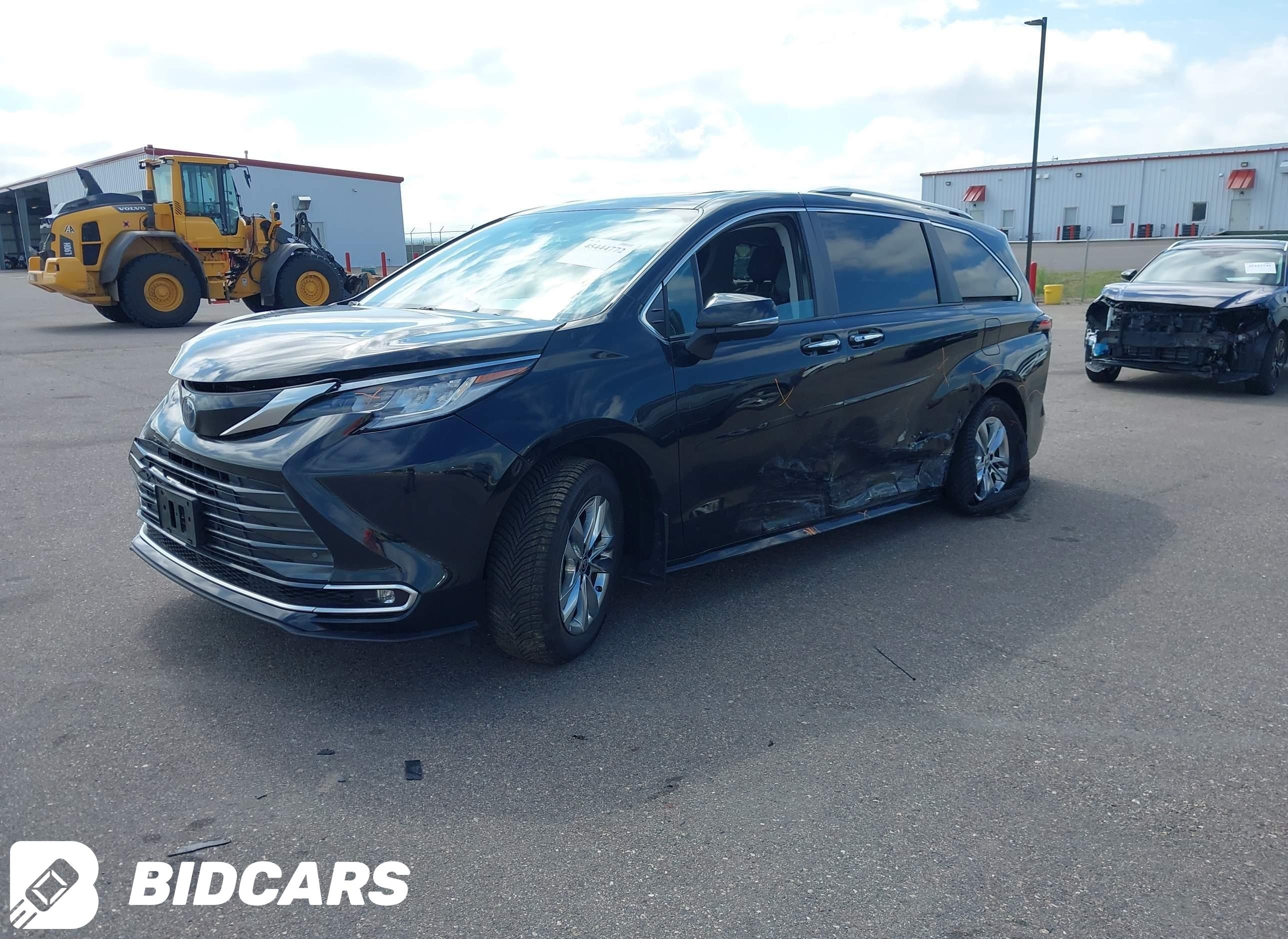 2023 Toyota Sienna, Limited