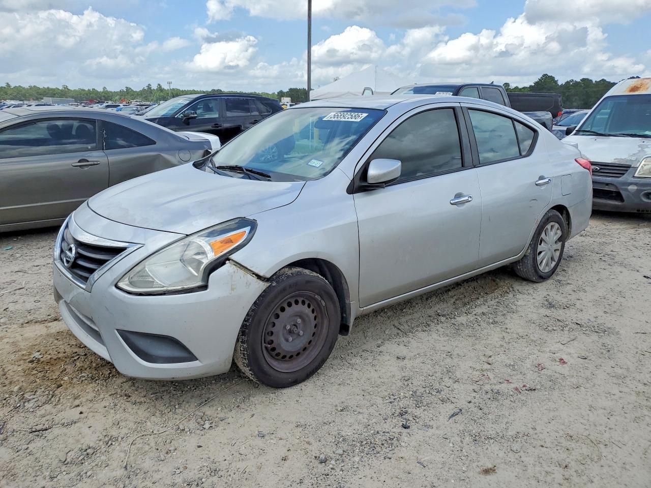 2016 Nissan Versa, 1.6 SV