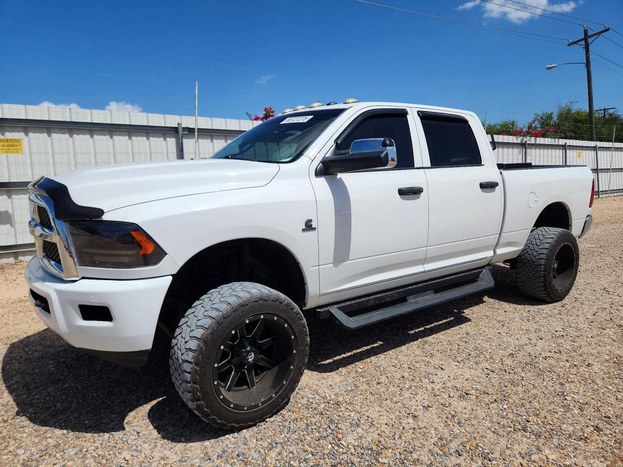 2017 RAM 2500, ST