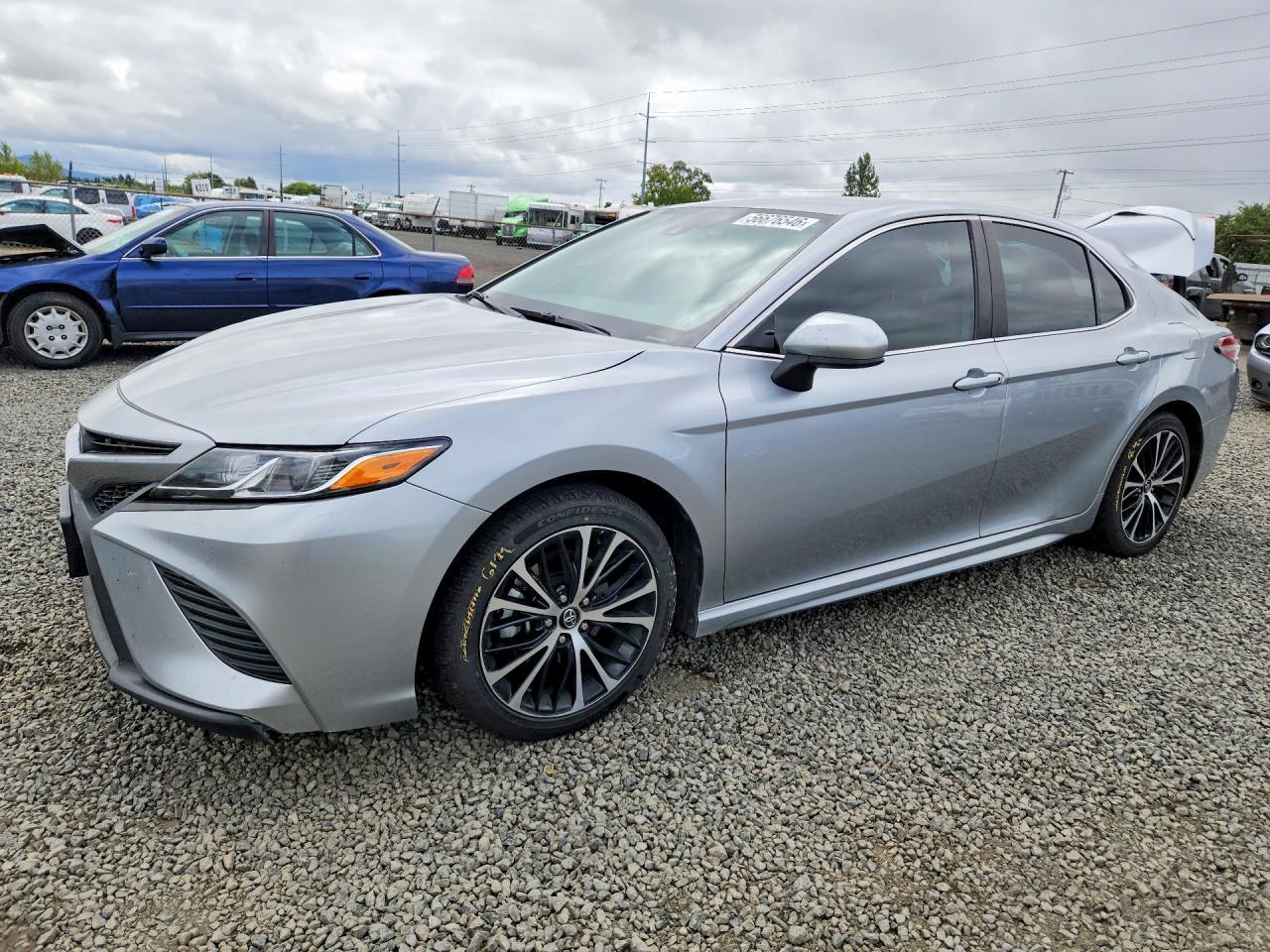 2020 Toyota Camry, SE