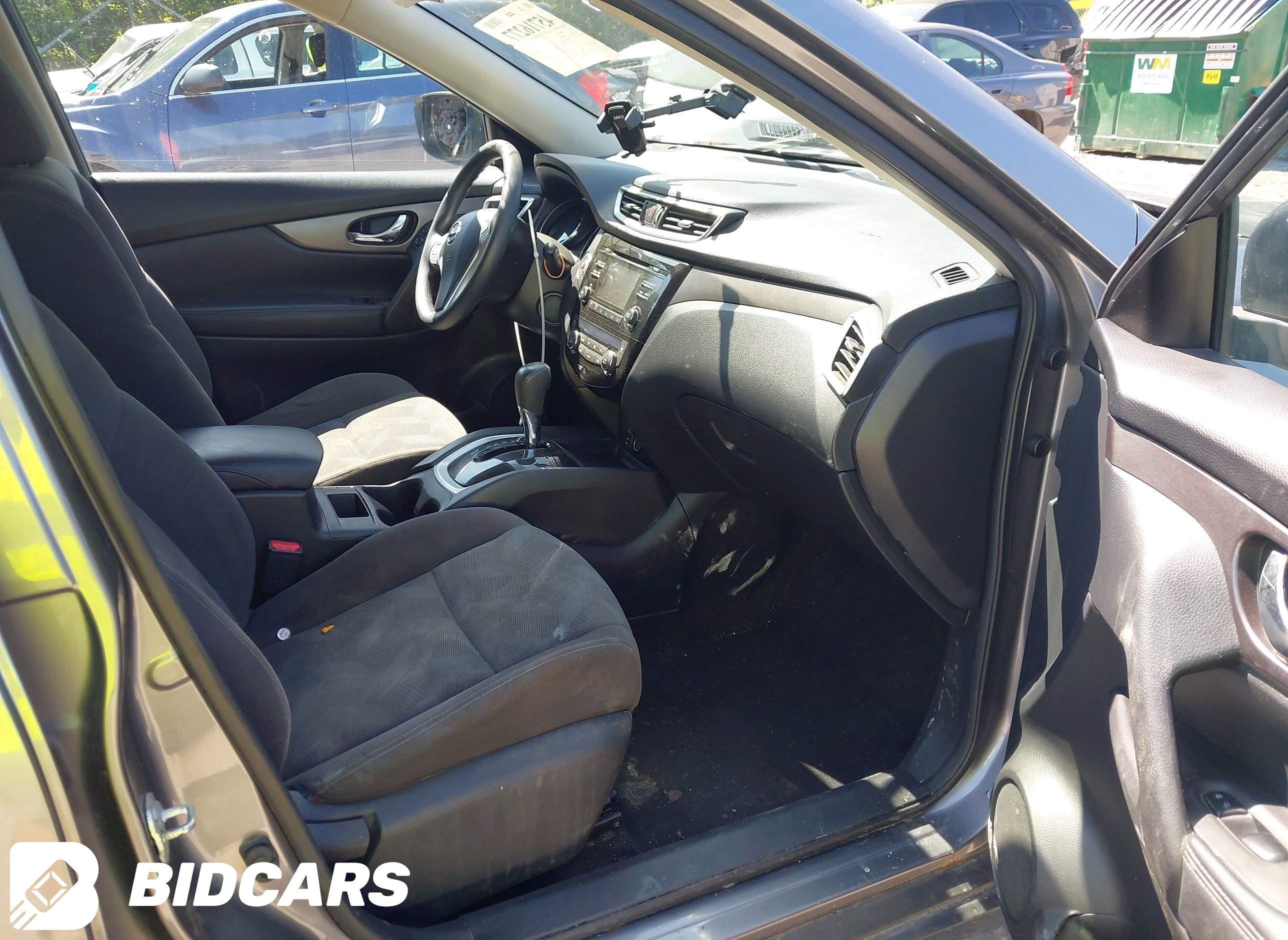 2016 Nissan Rogue, SV