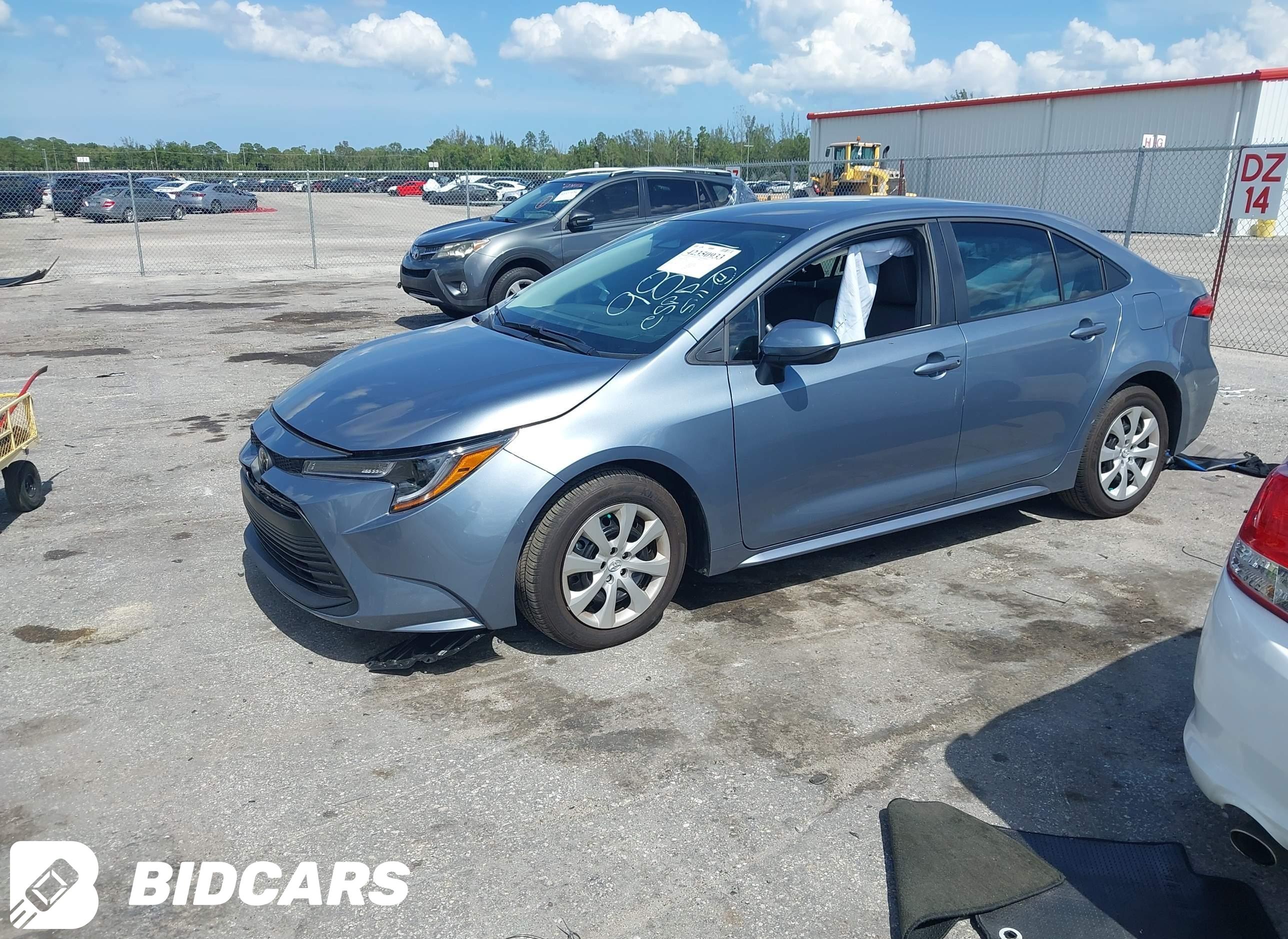 2025 Toyota Corolla, LE