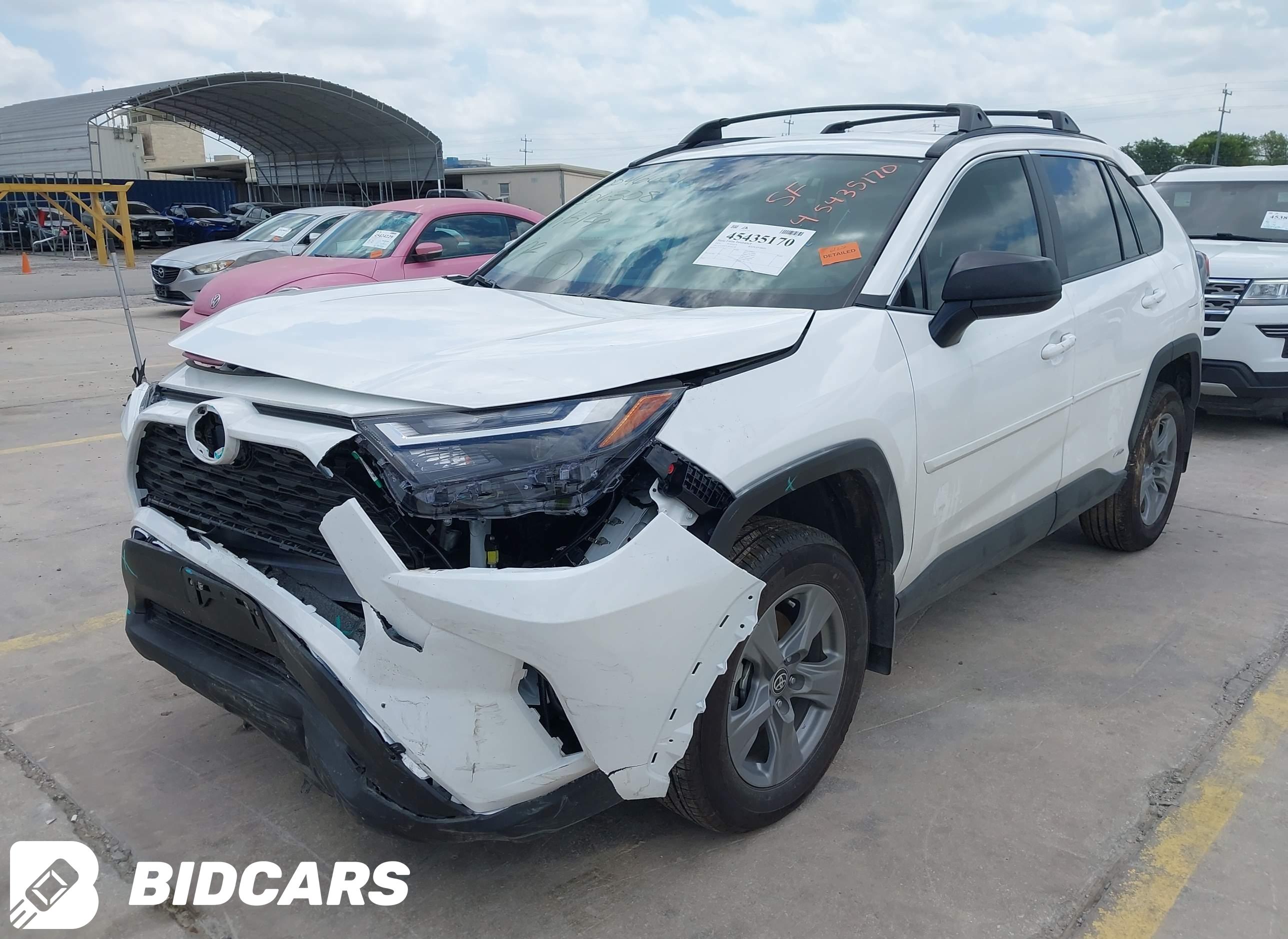 2025 Toyota RAV4, Hybrid LE