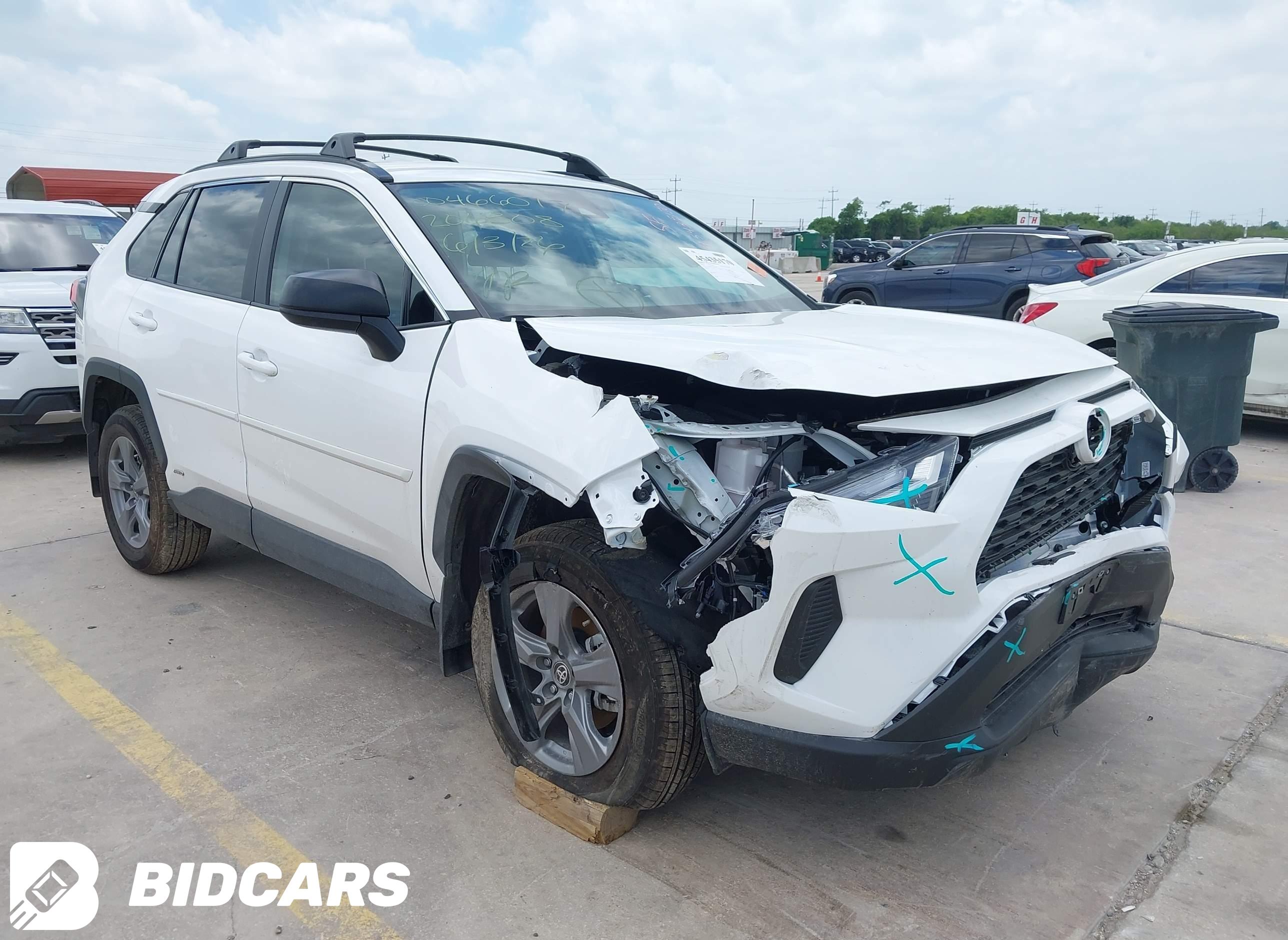 2025 Toyota RAV4, Hybrid LE