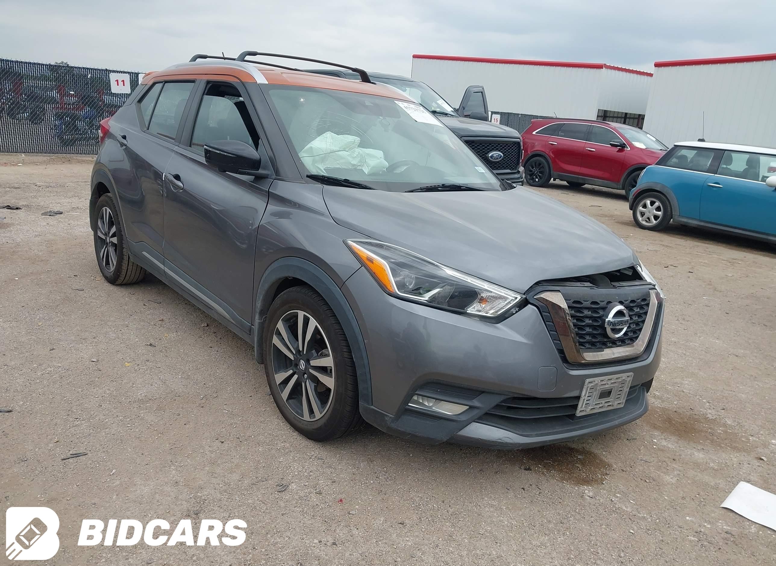 2020 Nissan Kicks, Sr Xtronic...