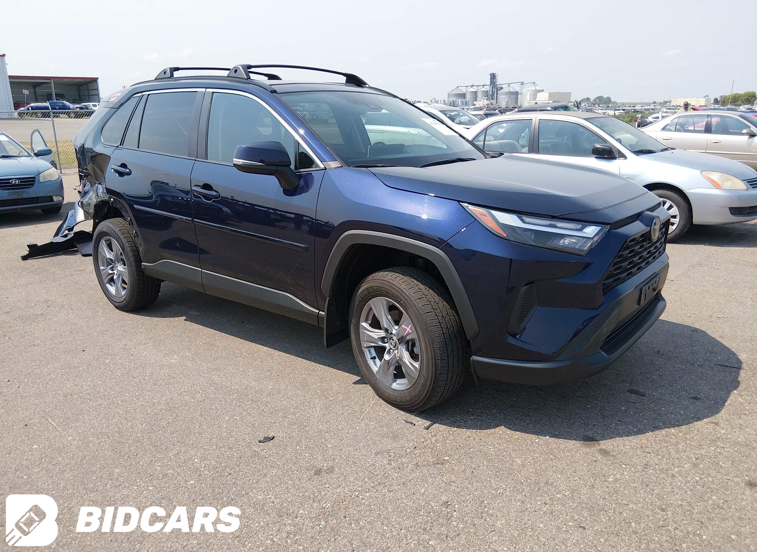 2024 Toyota RAV4, Xle