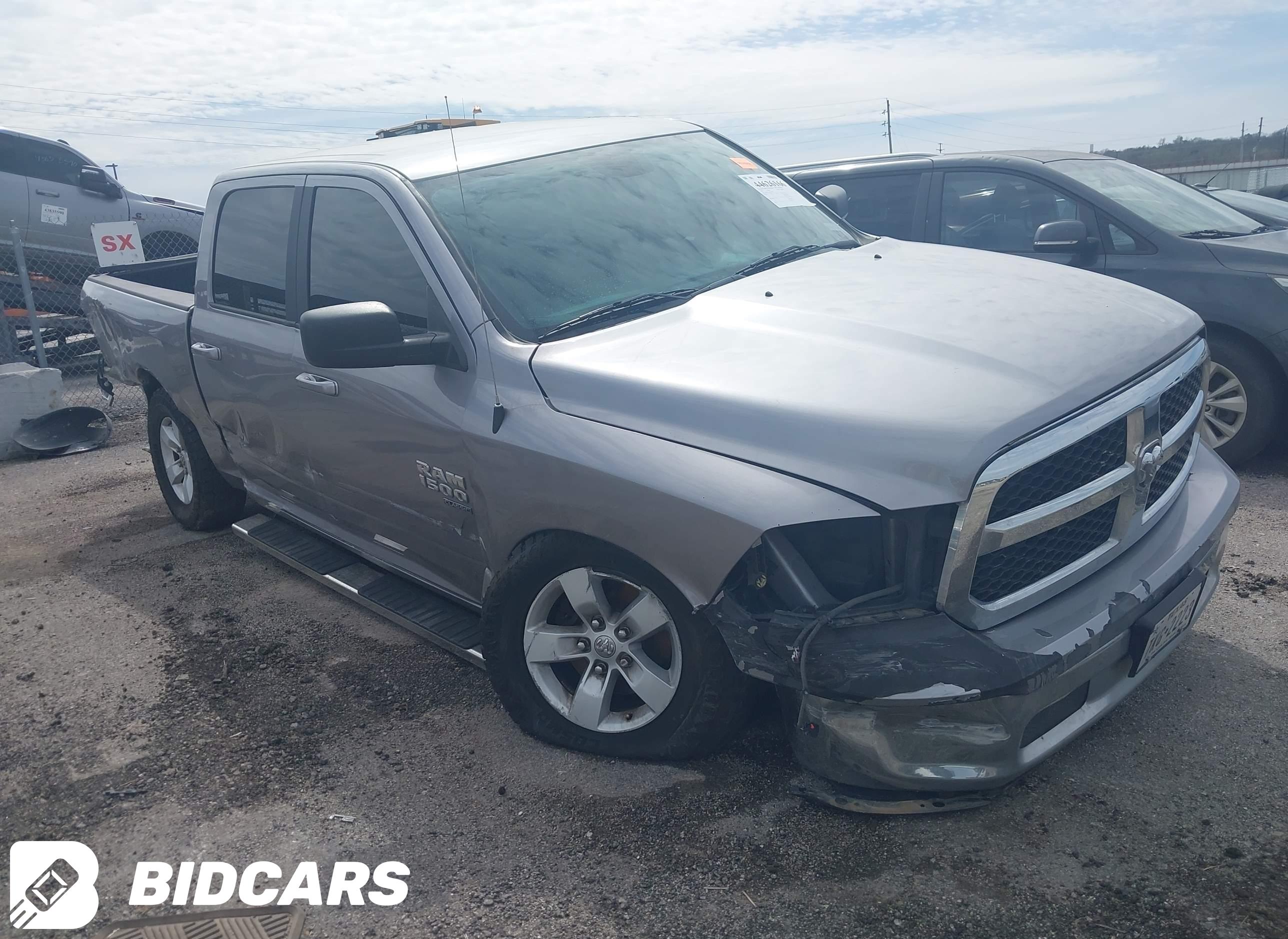 2021 RAM 1500, Classic Slt  4...