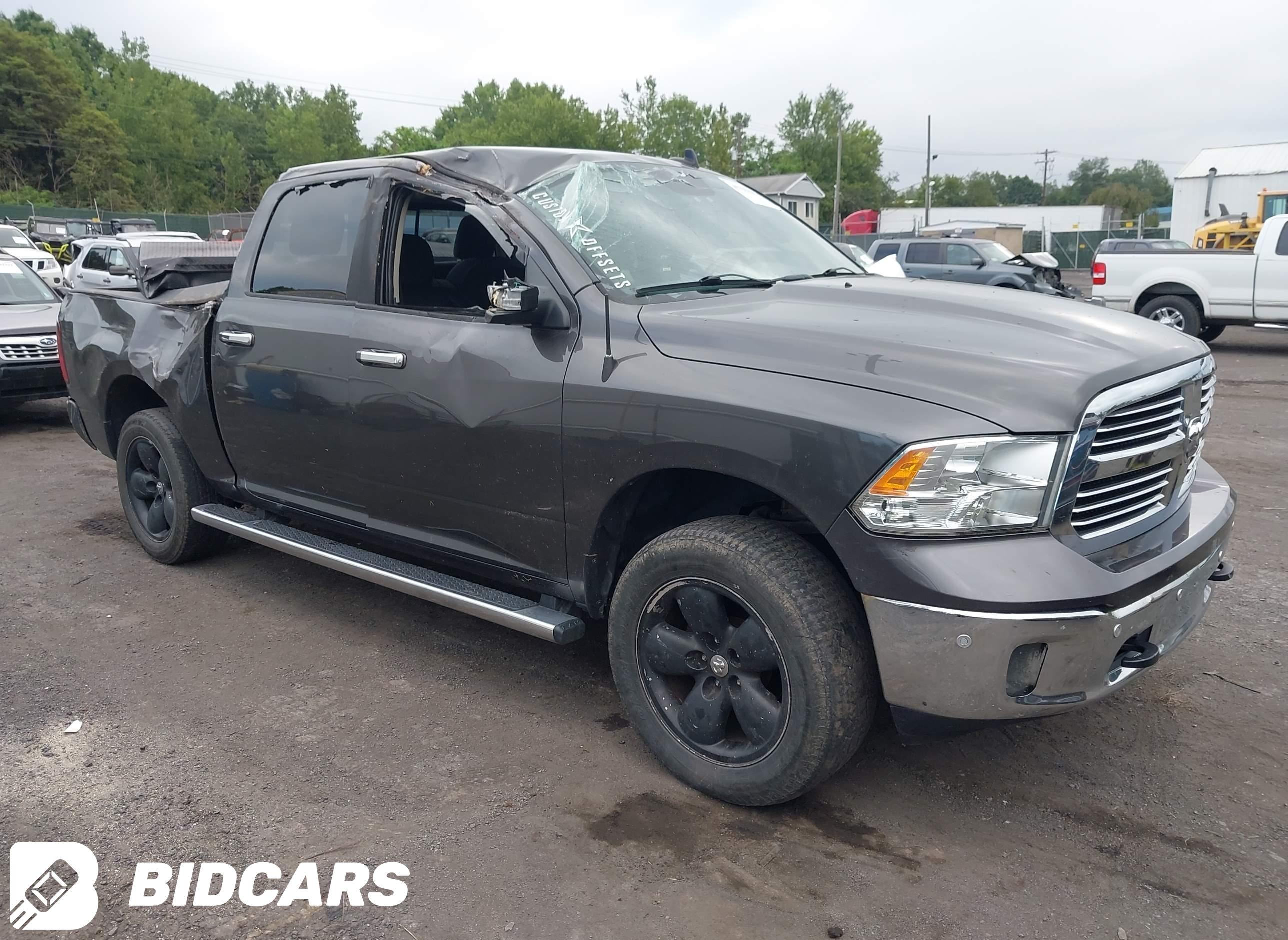 2017 RAM 1500, Big Horn  4X4...