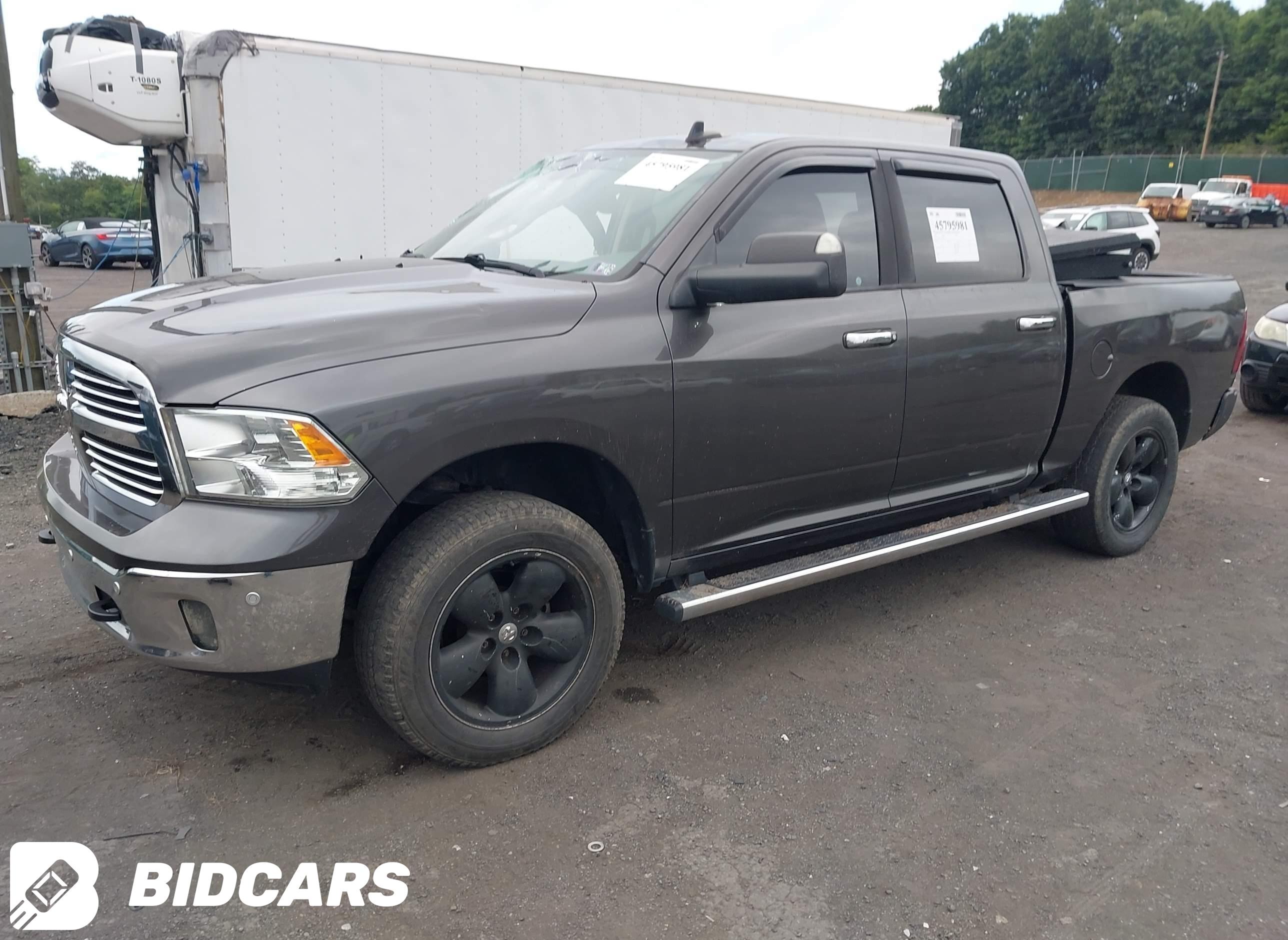 2017 RAM 1500, Big Horn  4X4...