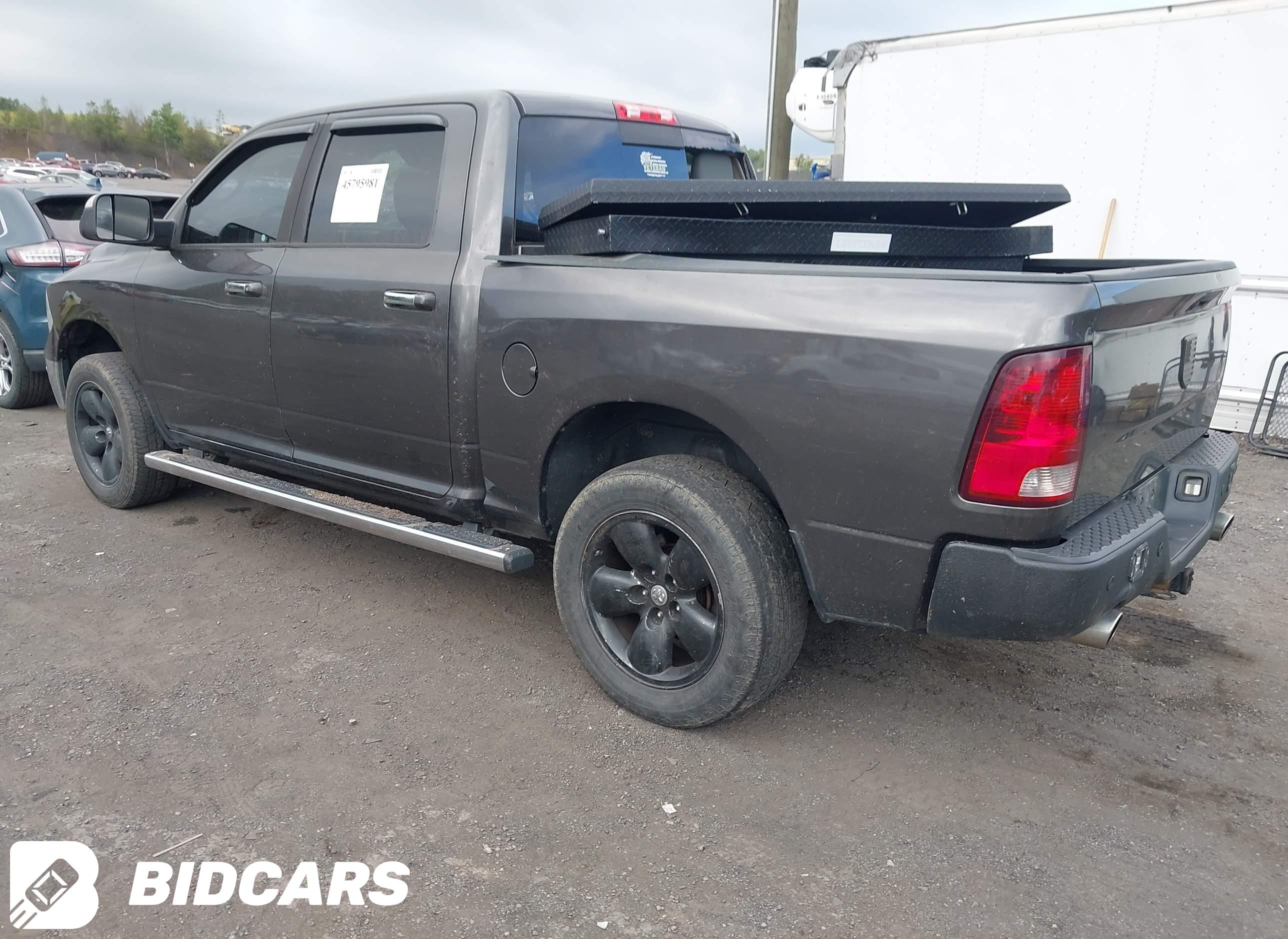 2017 RAM 1500, Big Horn  4X4...