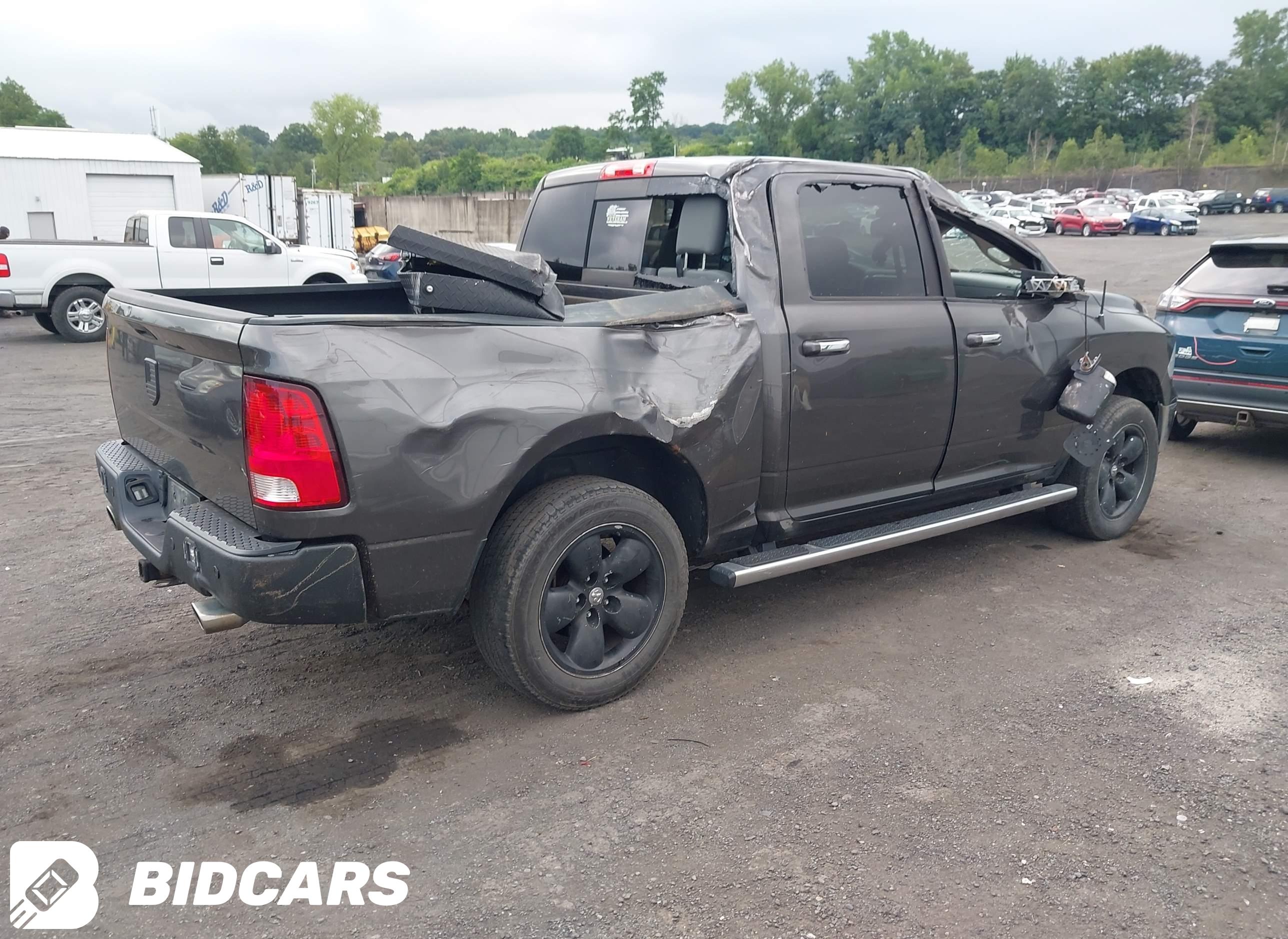 2017 RAM 1500, Big Horn  4X4...