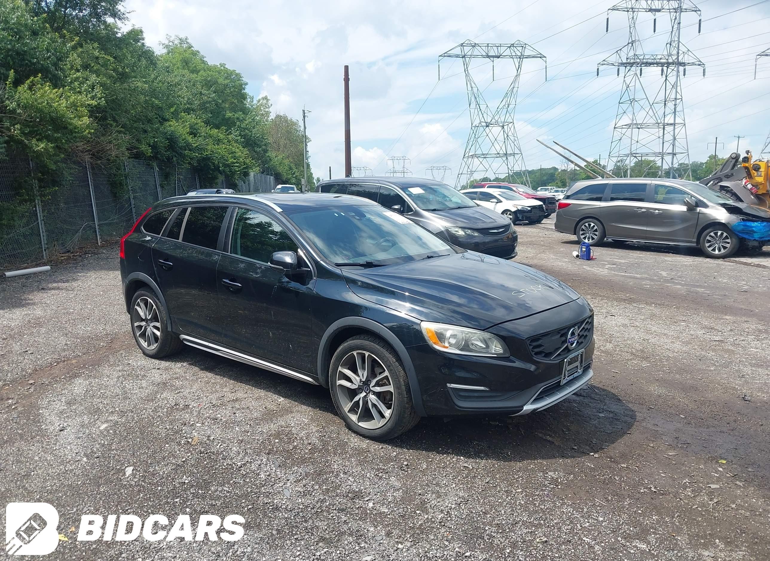 2016 Volvo V60, Cross Country T5