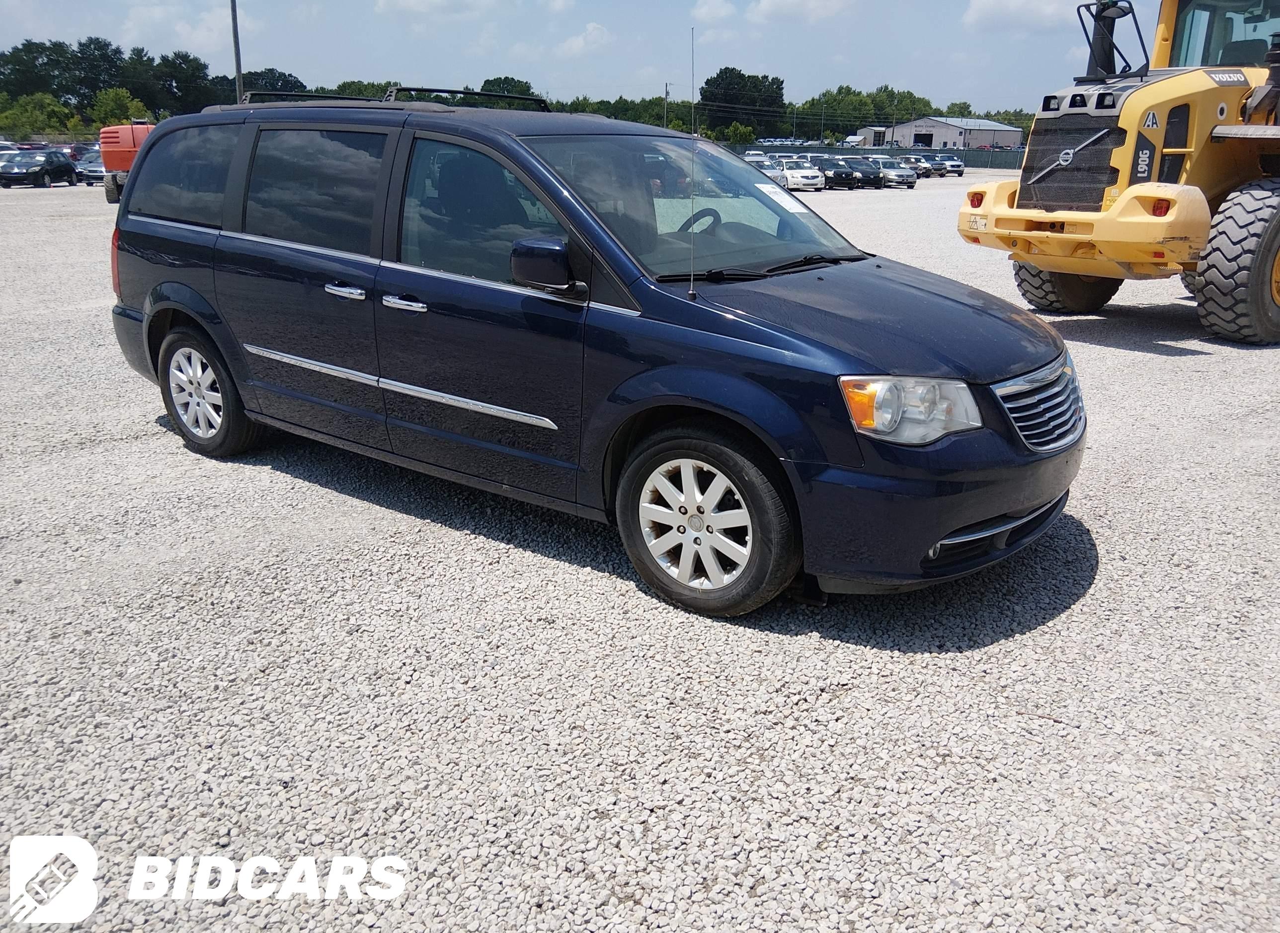 2016 Chrysler Town and Countr...