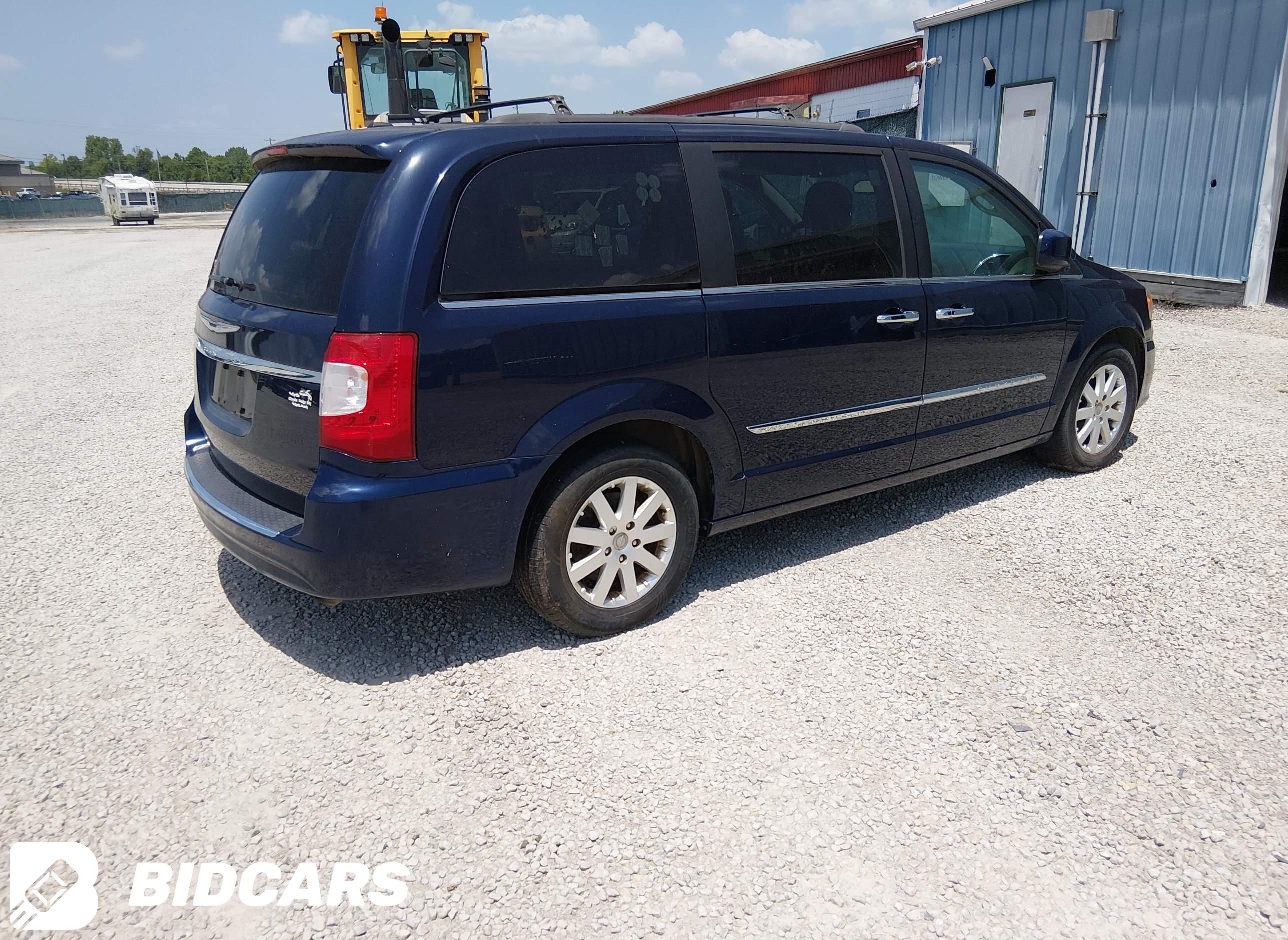 2016 Chrysler Town and Countr...