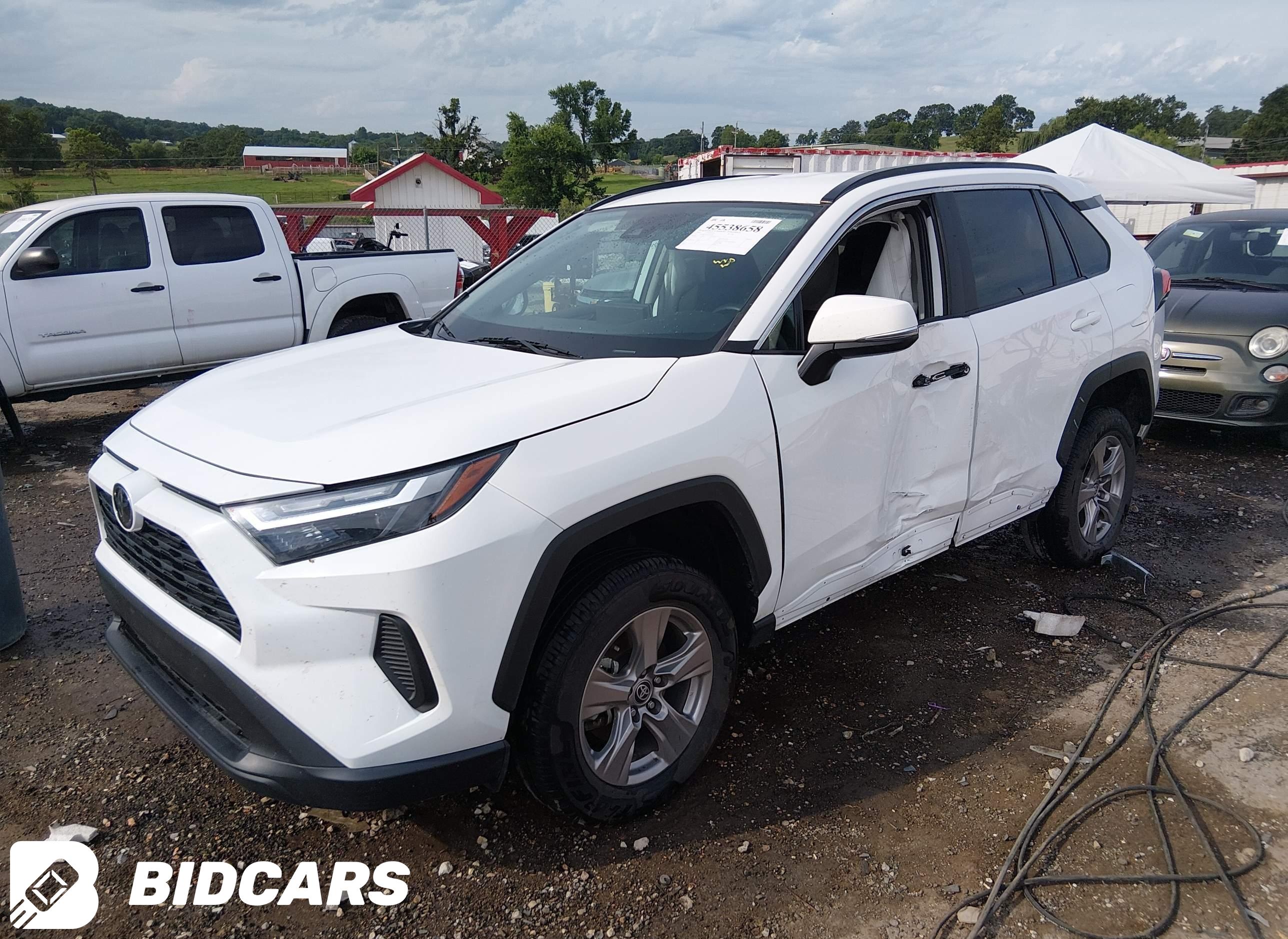 2024 Toyota RAV4, Xle