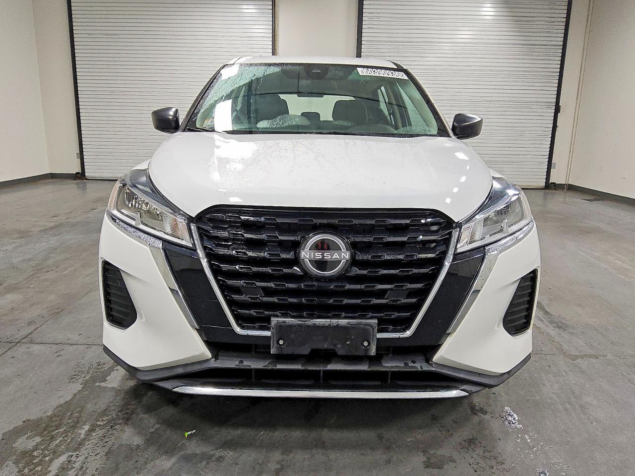 2023 Nissan Kicks, S
