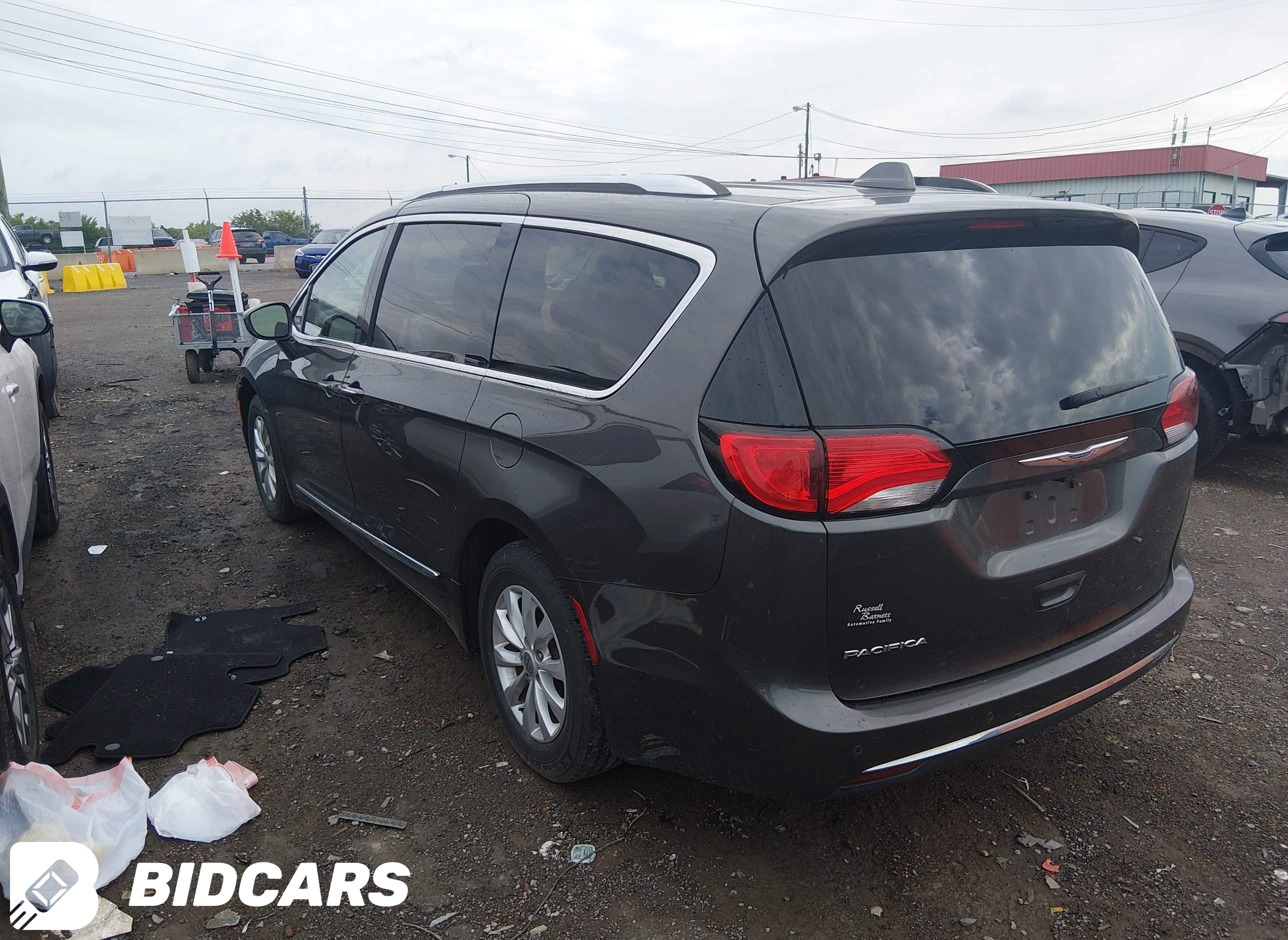 2018 Chrysler Pacifica, Touri...