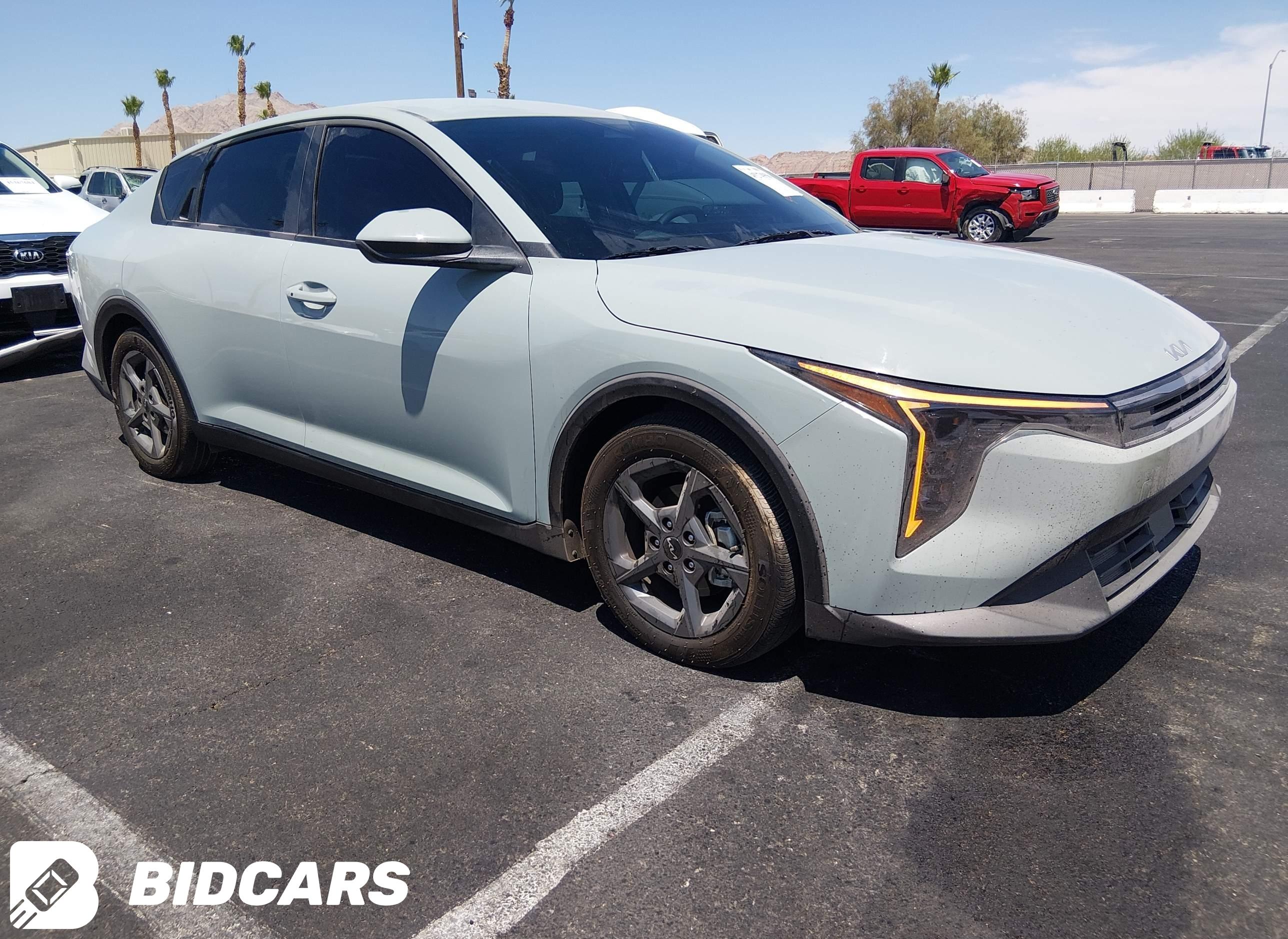 2025 KIA K4, Lxs