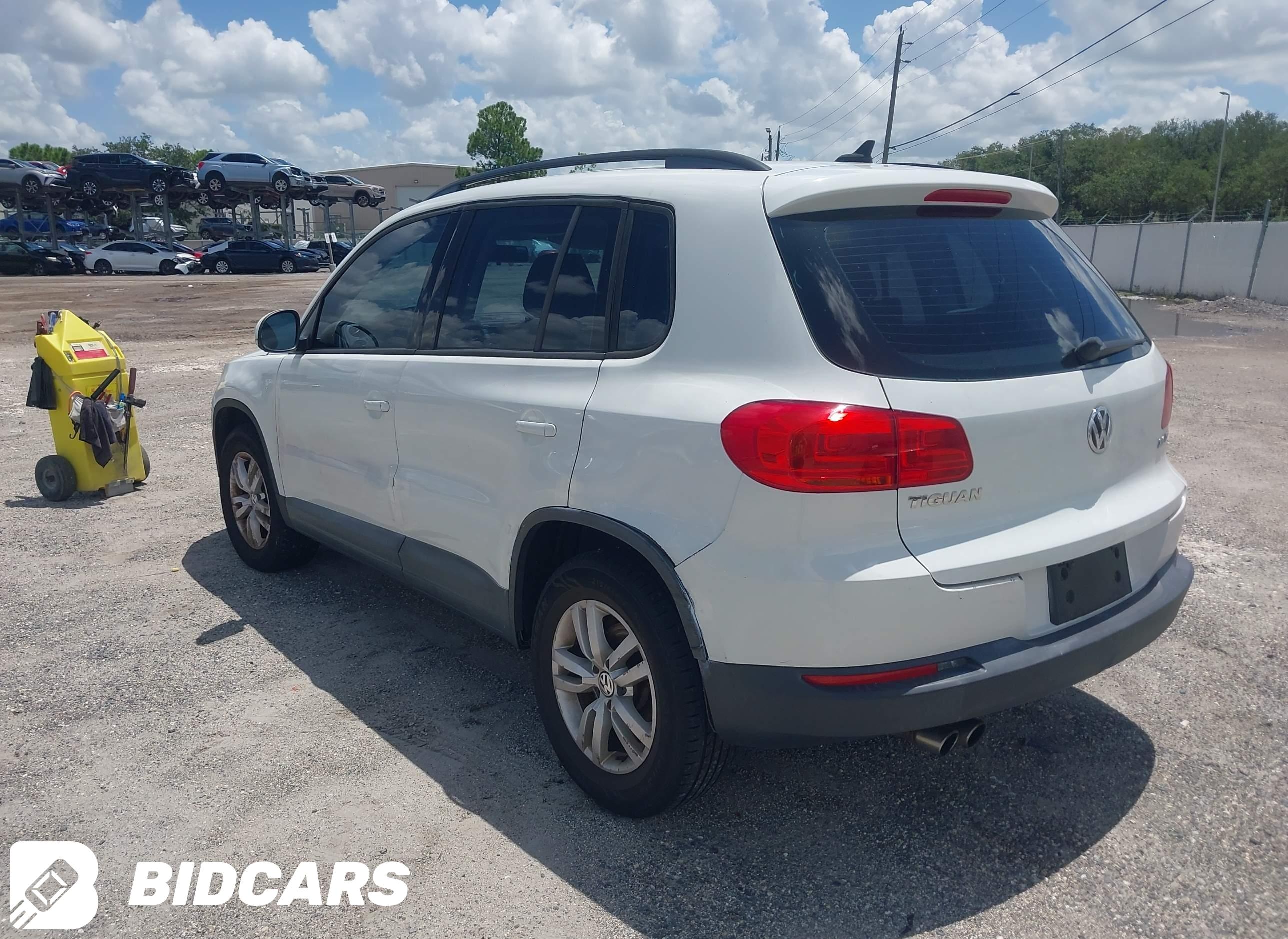2015 Volkswagen Tiguan, S