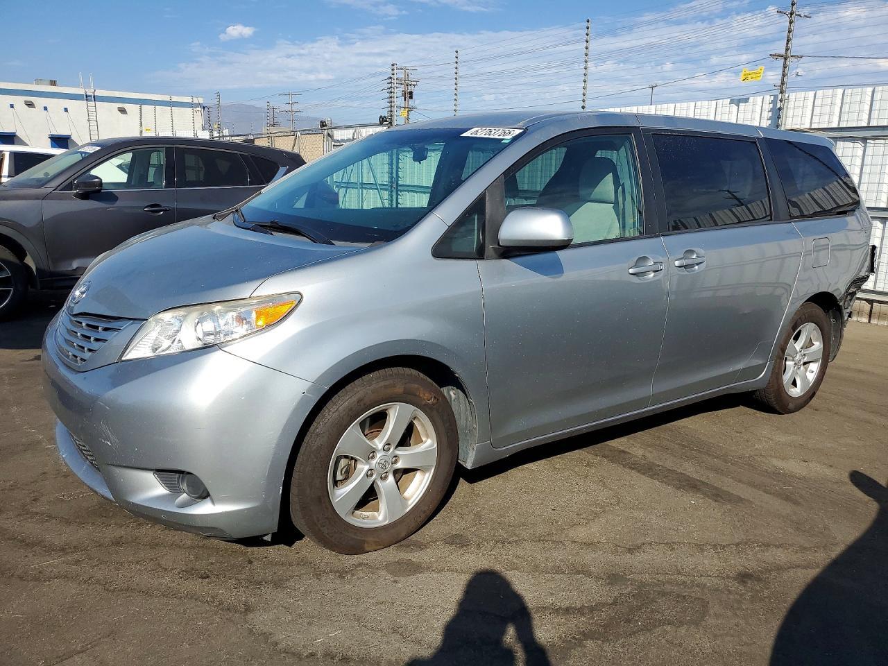 2017 Toyota Sienna, L 7-Passe...