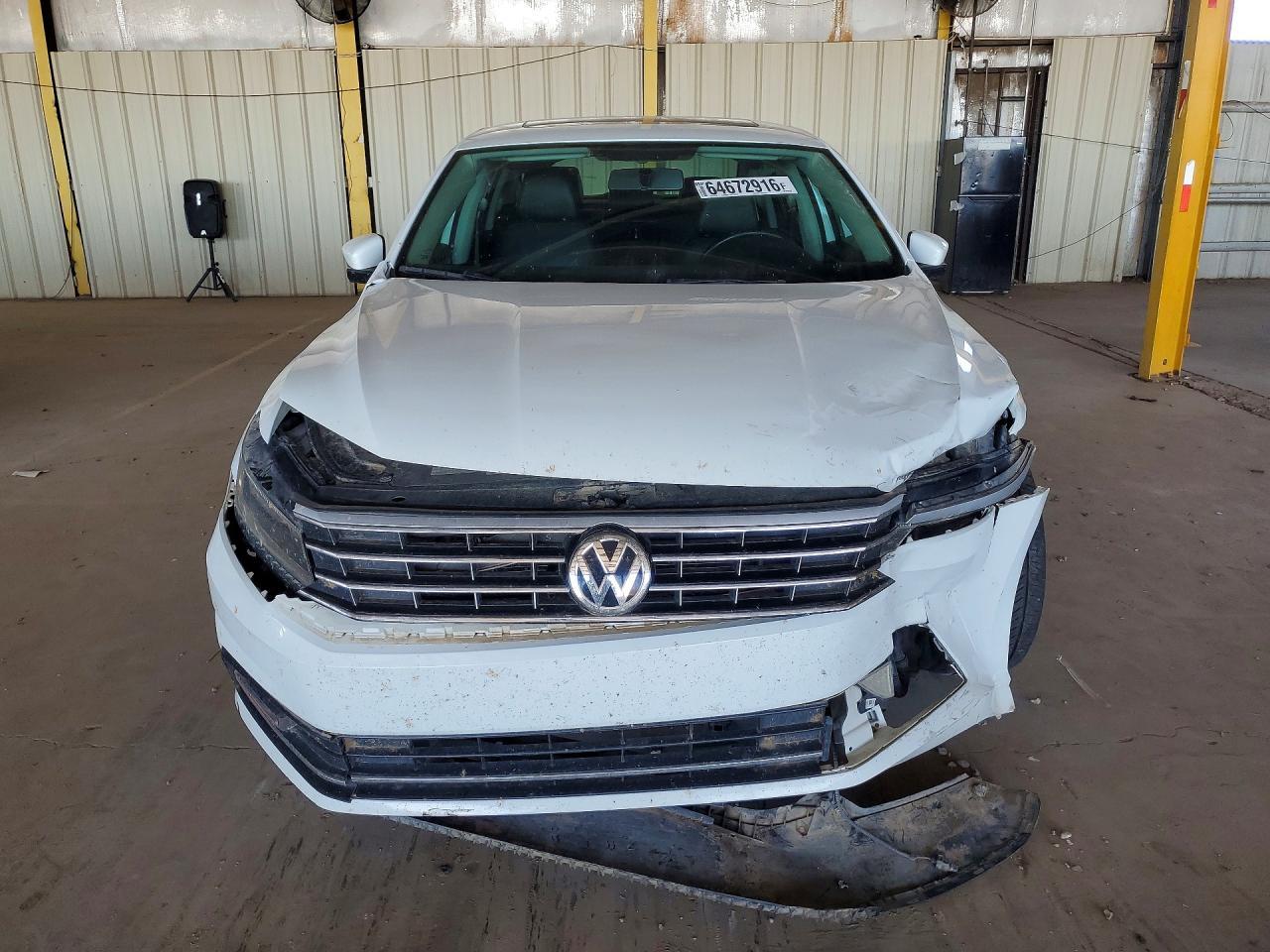 2018 Volkswagen Passat, SE