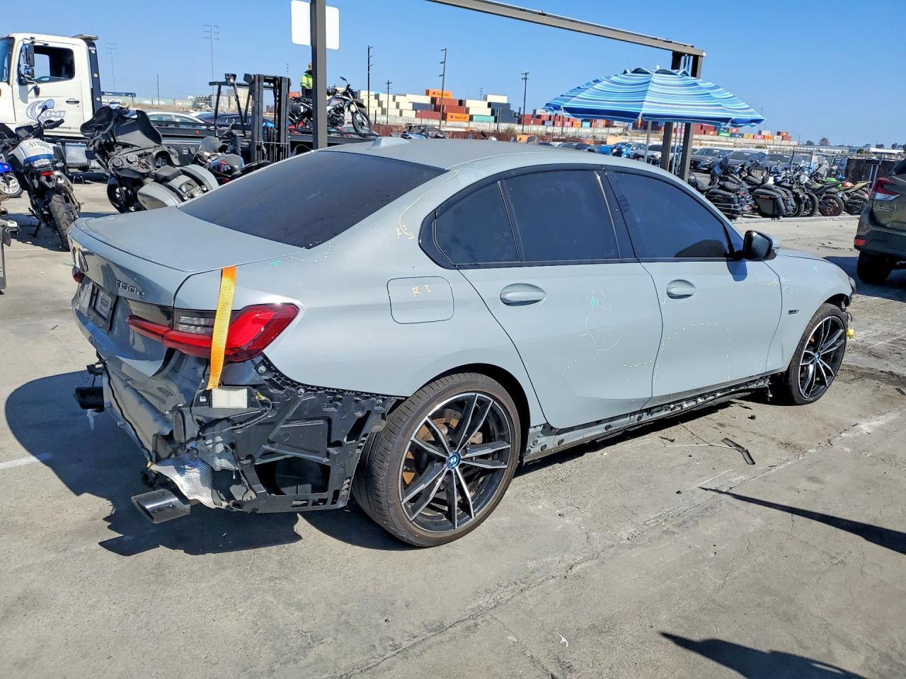 2023 BMW 3 Series, 330E