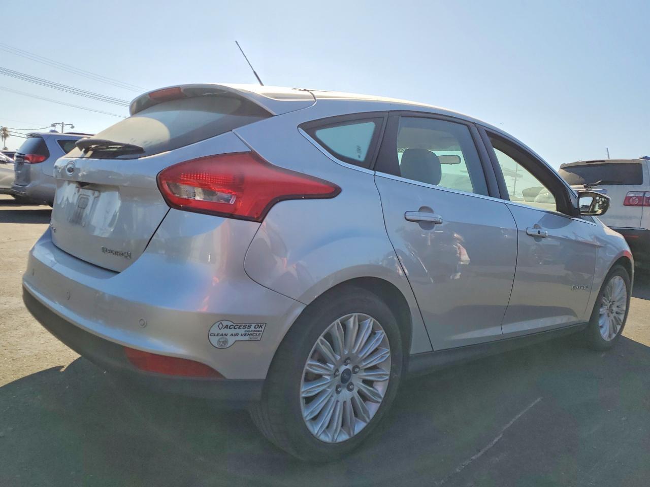 2016 Ford Focus, Bev