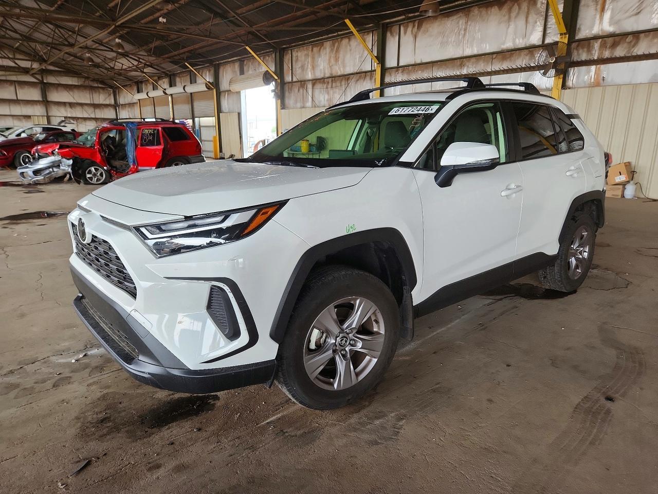 2023 Toyota RAV4, Xle