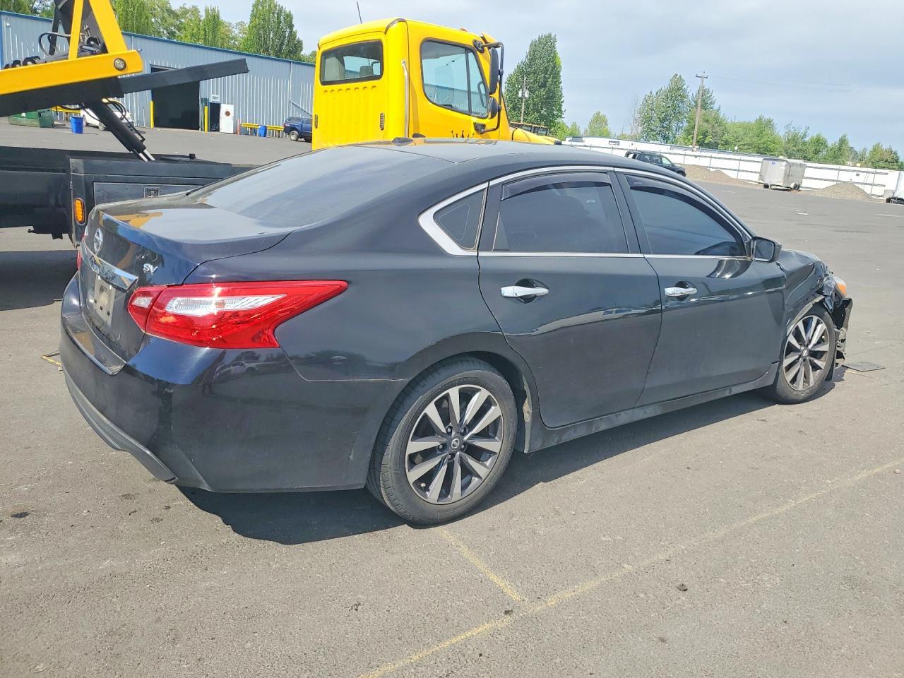 2017 Nissan Altima, 2.5 SV