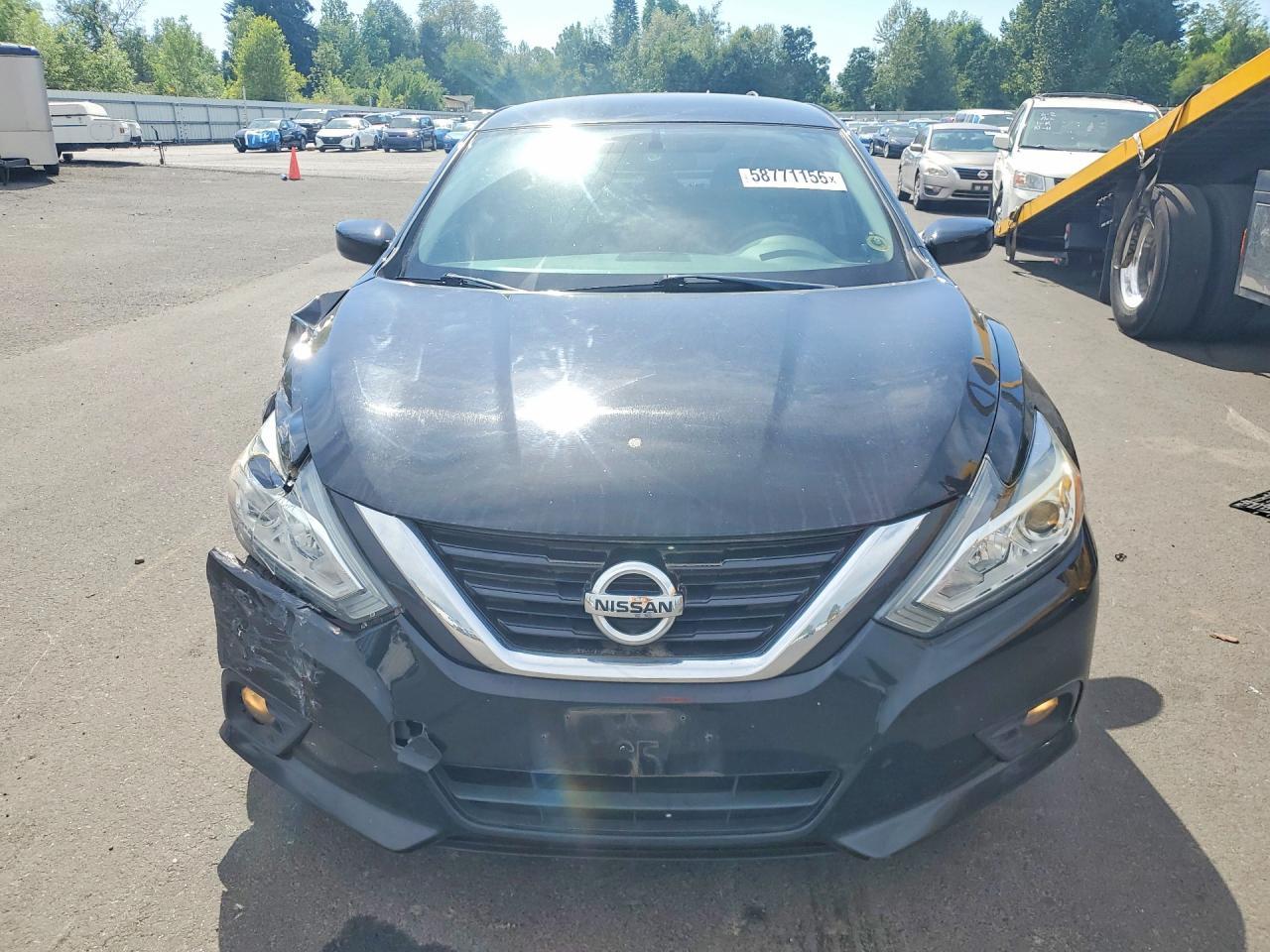 2017 Nissan Altima, 2.5 SV