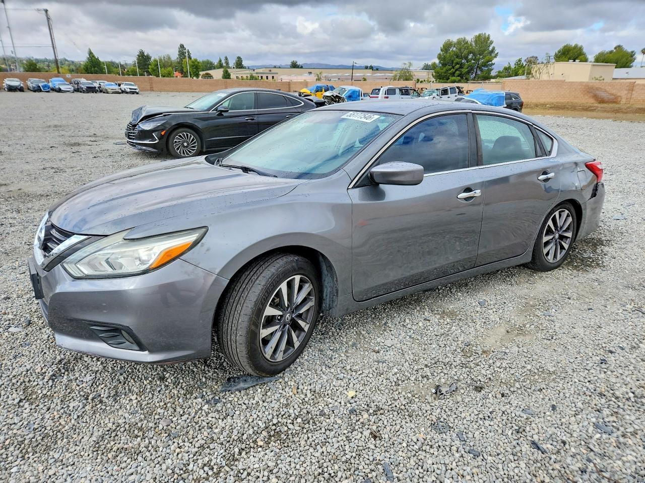 2017 Nissan Altima, 2.5 SV