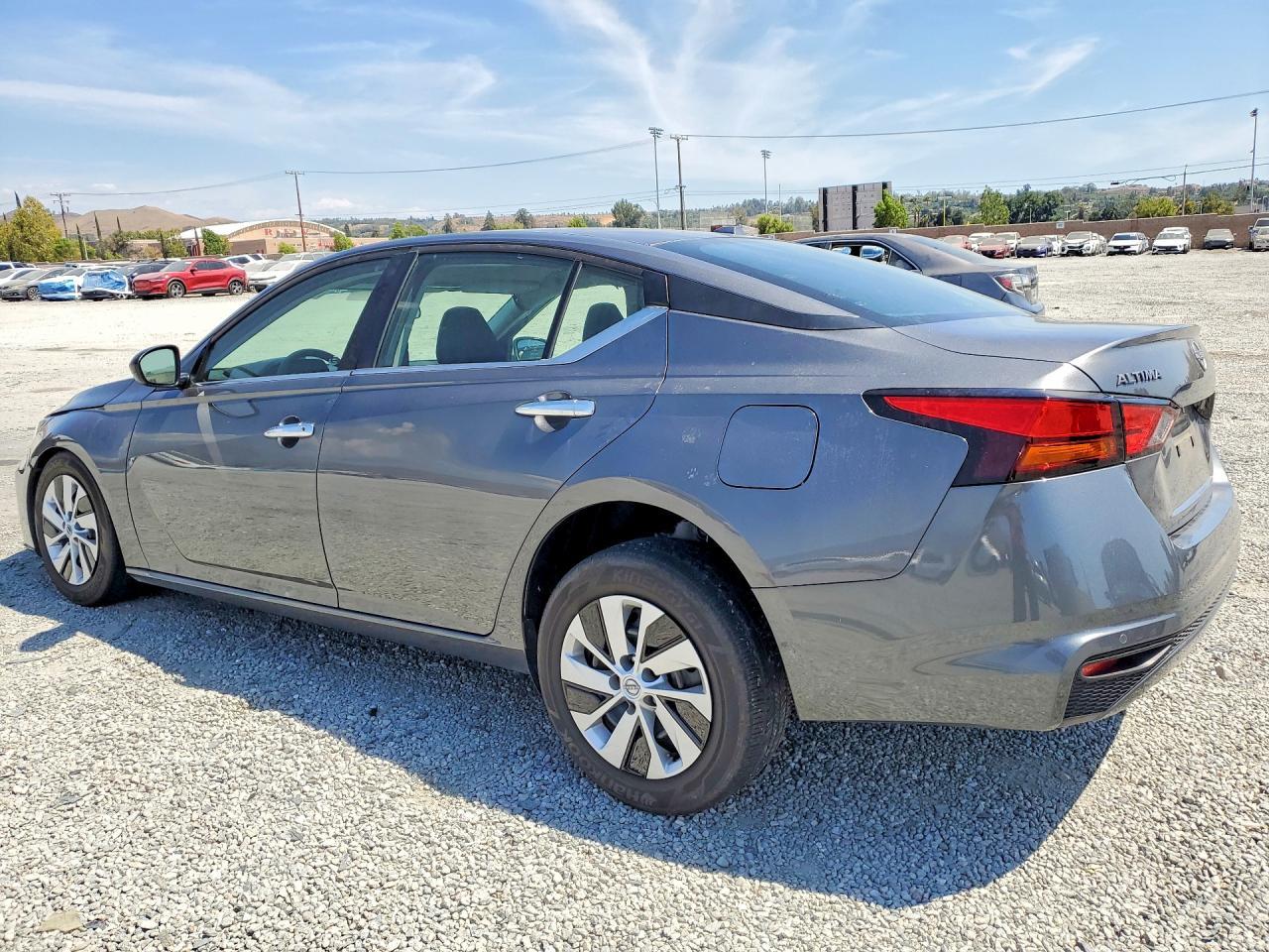 2025 Nissan Altima, S