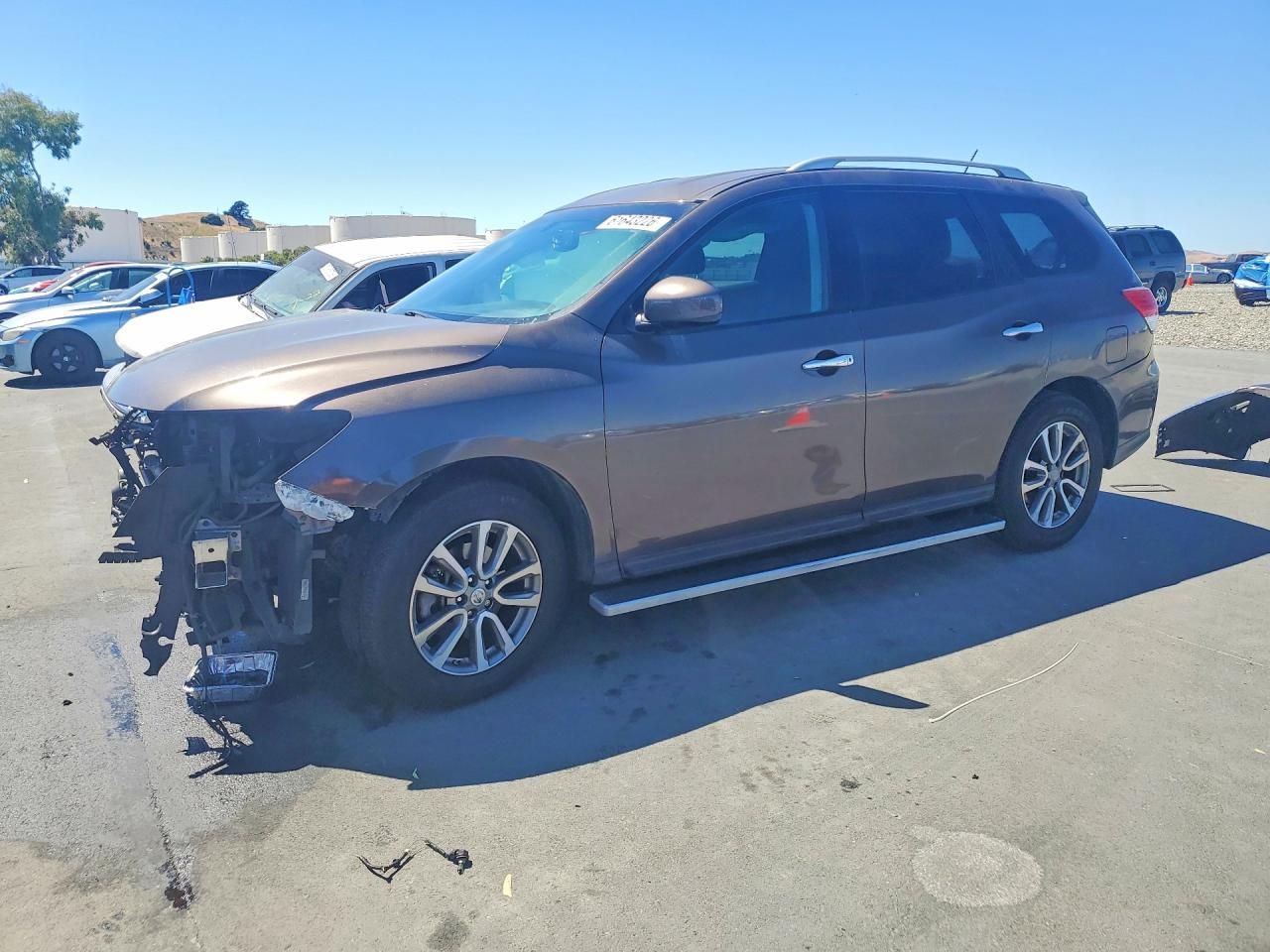 2015 Nissan Pathfinder, SV