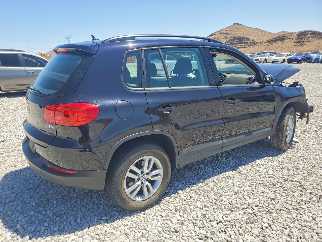 2016 Volkswagen Tiguan, S