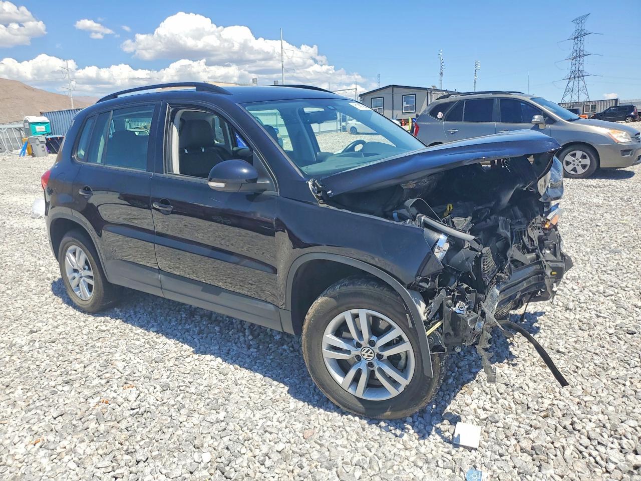 2016 Volkswagen Tiguan, S