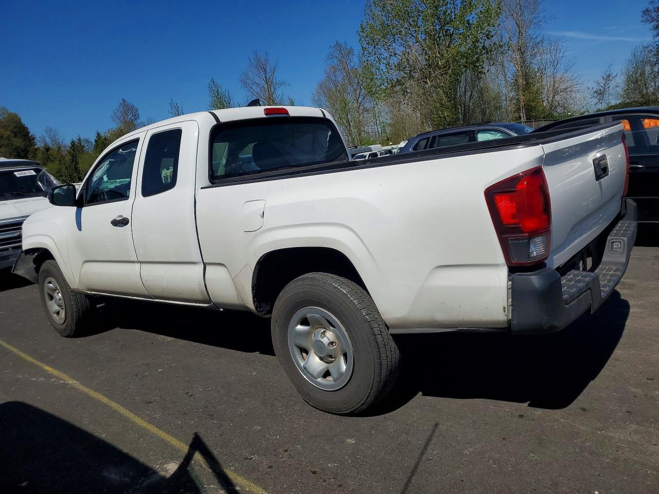 2018 Toyota Tacoma, SR