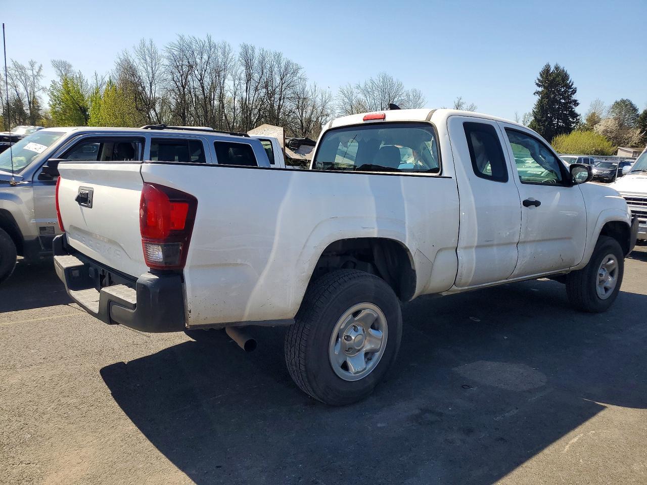 2018 Toyota Tacoma, SR