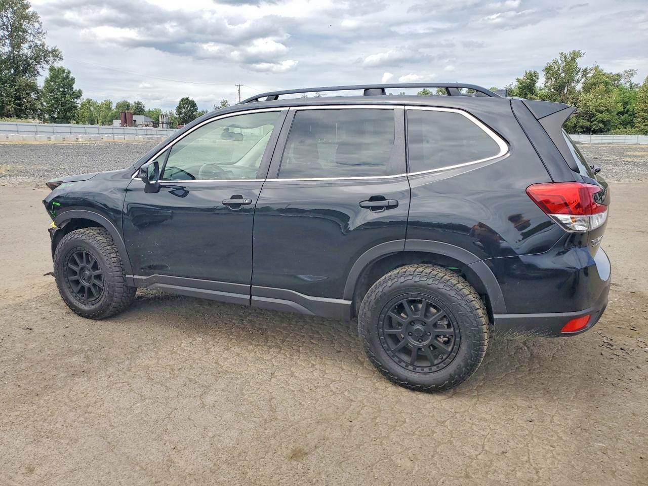 2022 Subaru Forester, Limited