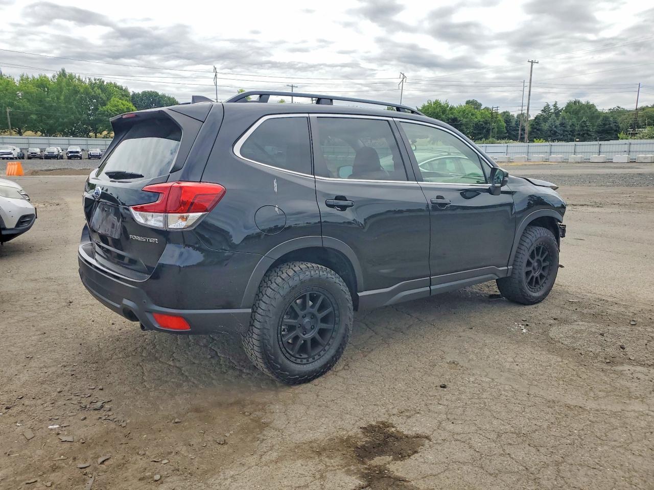 2022 Subaru Forester, Limited