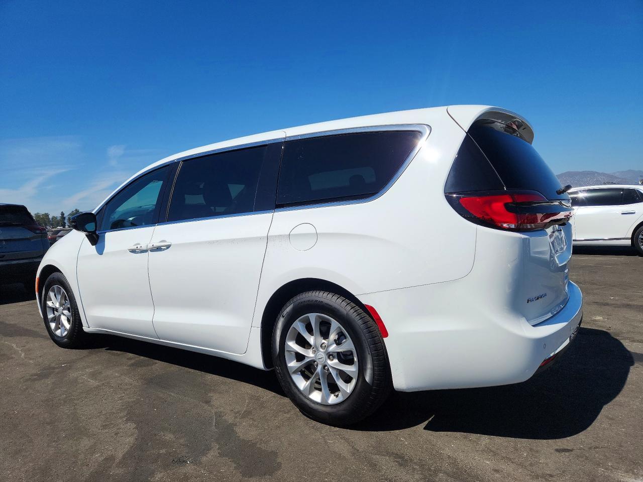 2026 Chrysler Pacifica, Limited